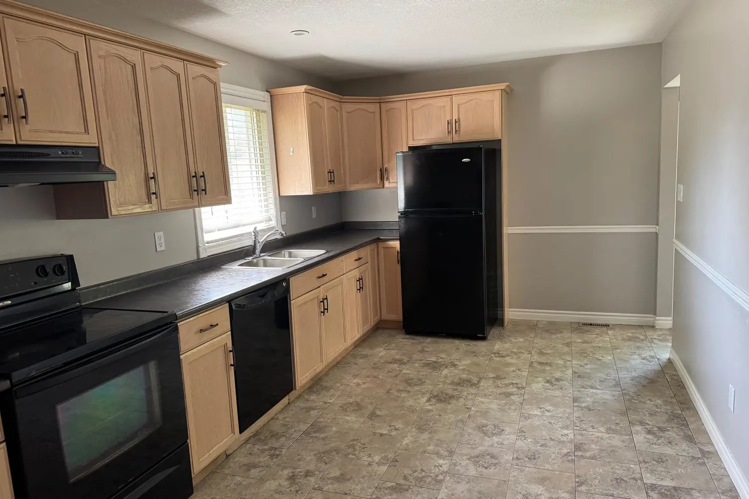 28 Melanie Drive photo 4
