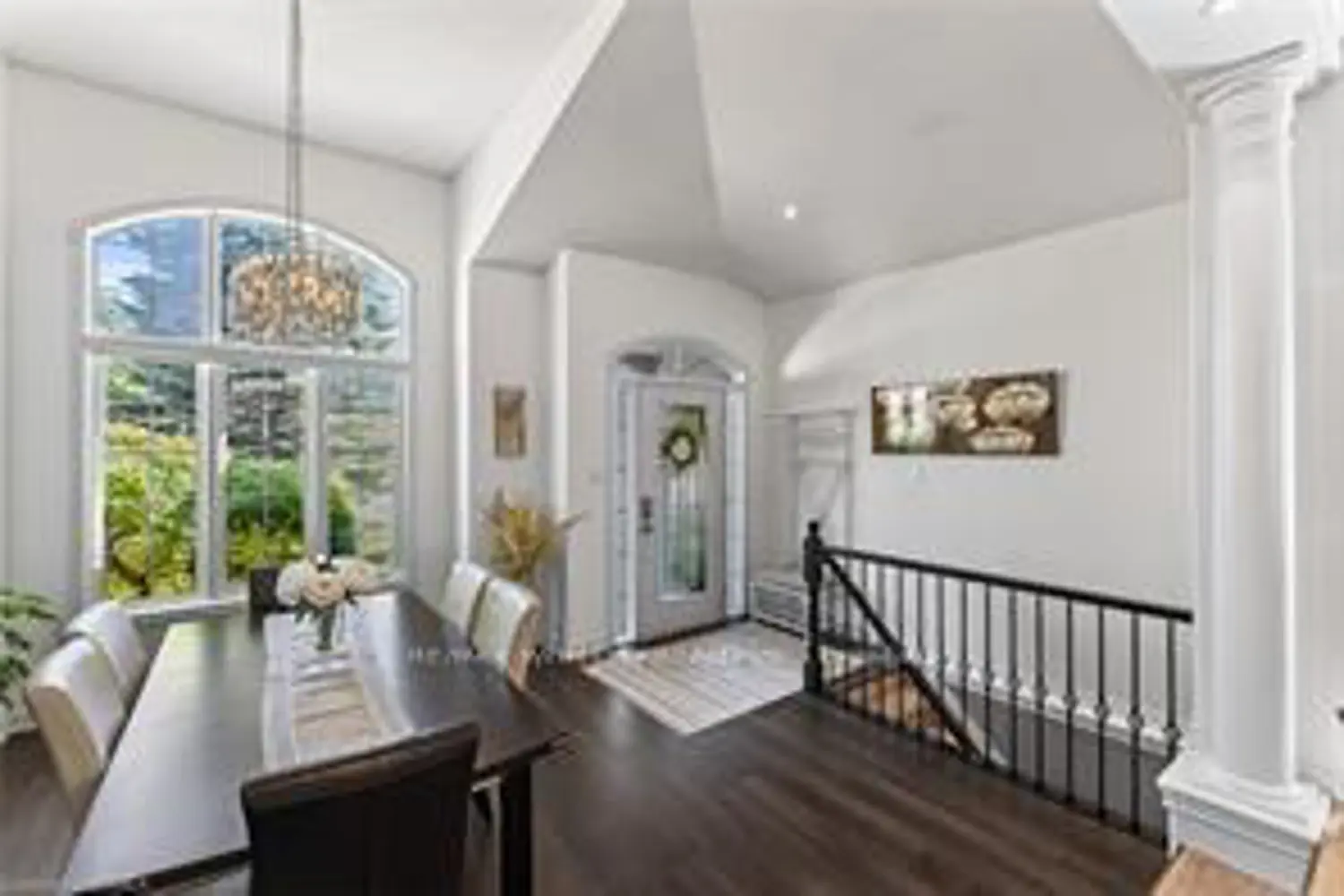 62 Varley Crescent photo 5