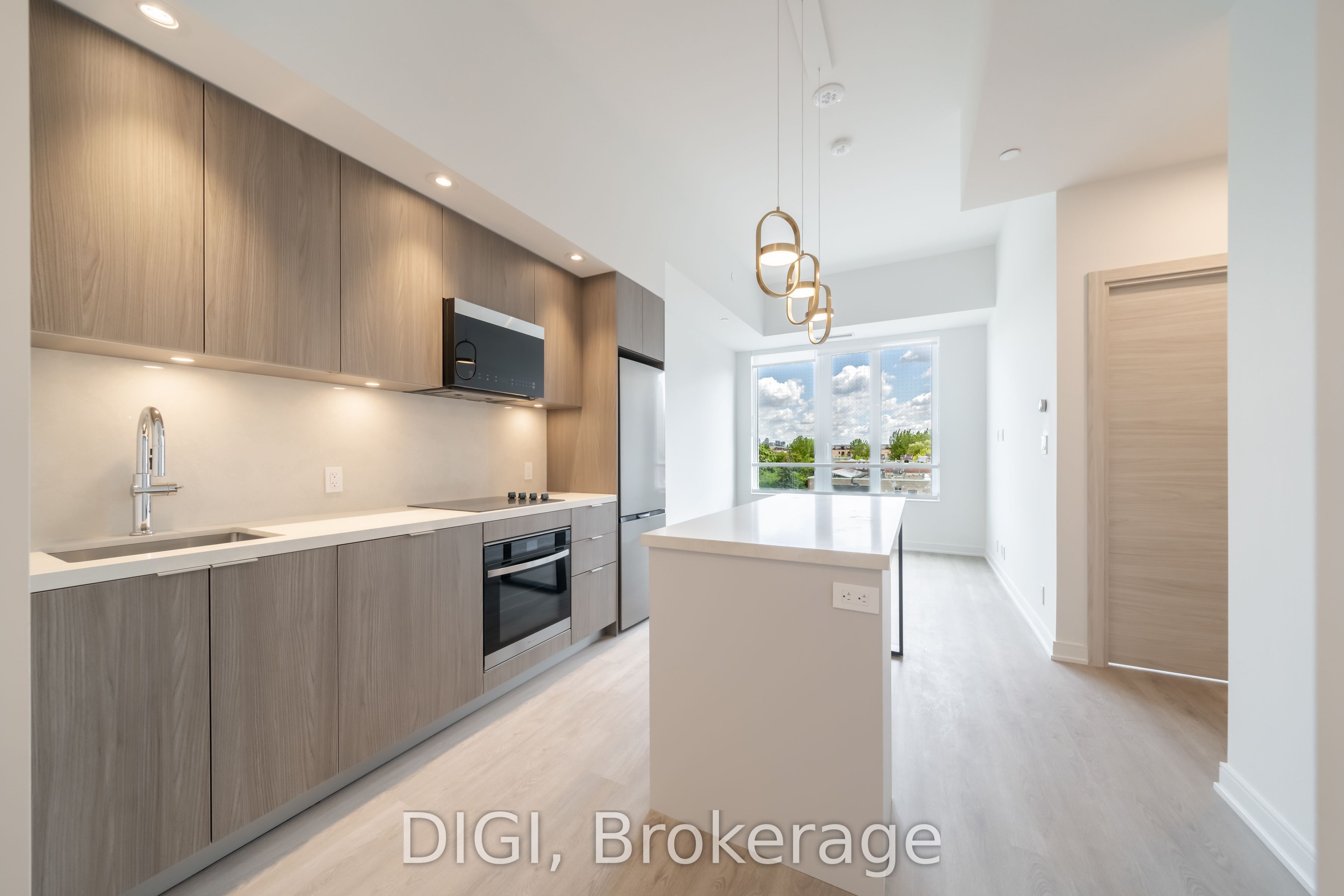 E438-485 Perth Avenue, Toronto, ON, M6N 0B9