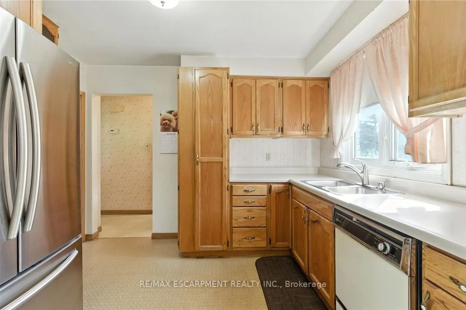 18 Jasper Drive photo 2