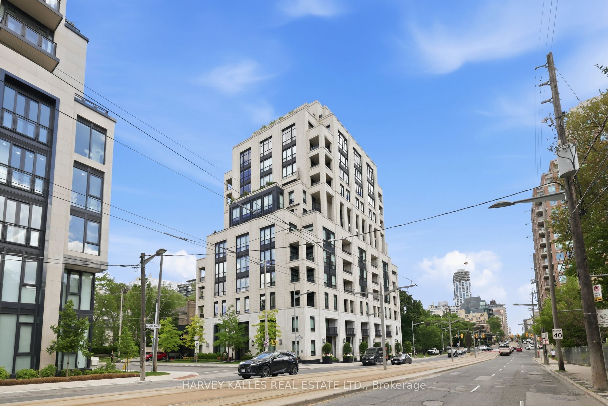 304-1 Forest Hill Road, Toronto, ON, M4V 1R1