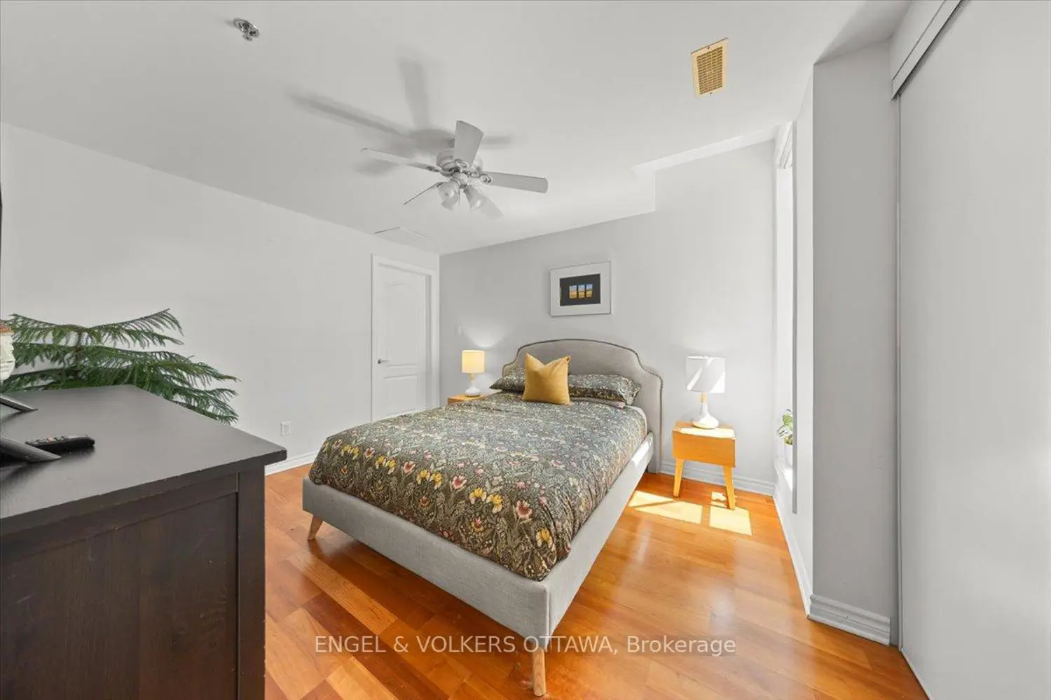 6 Grove Avenue 205