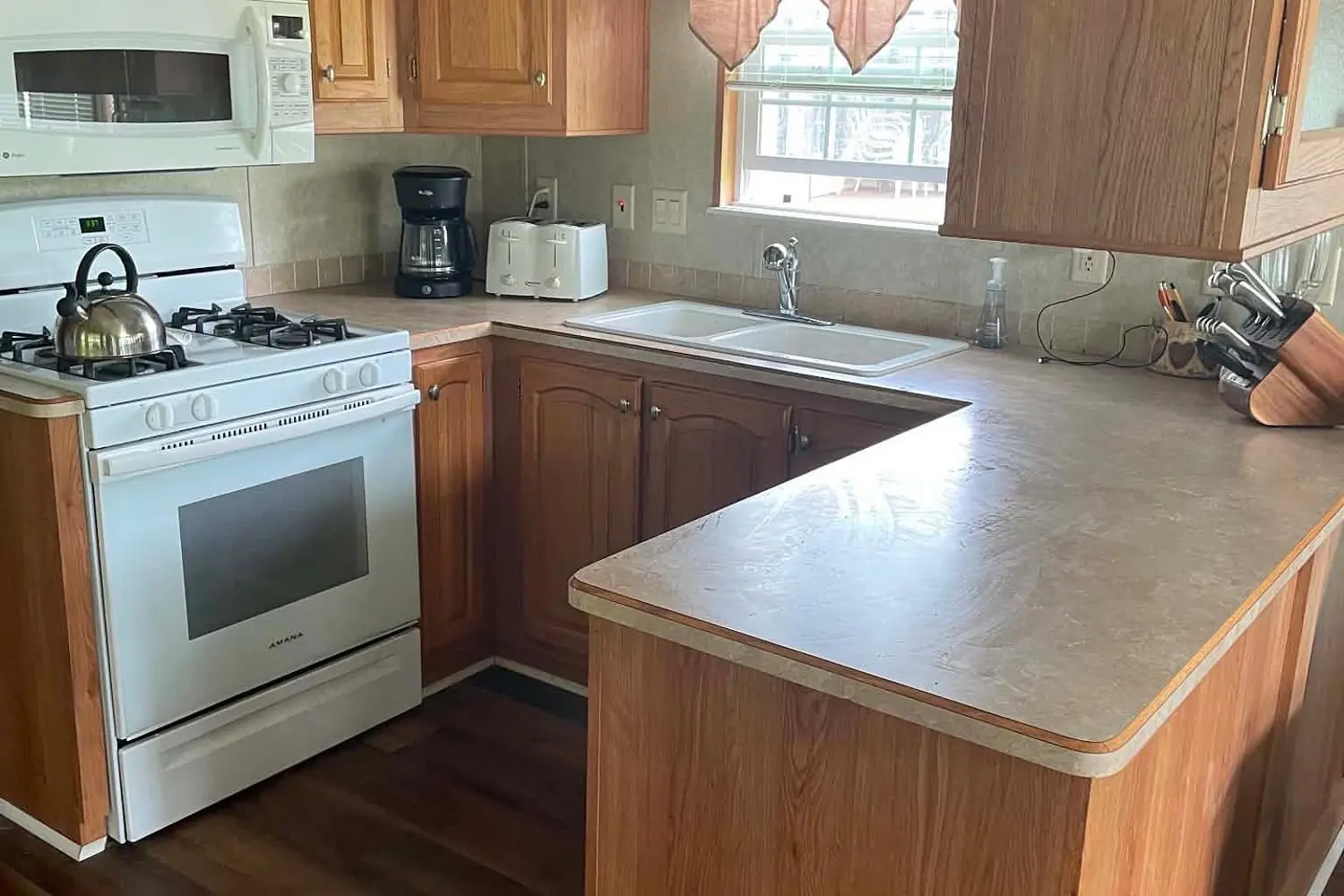 1 White Pines Trail