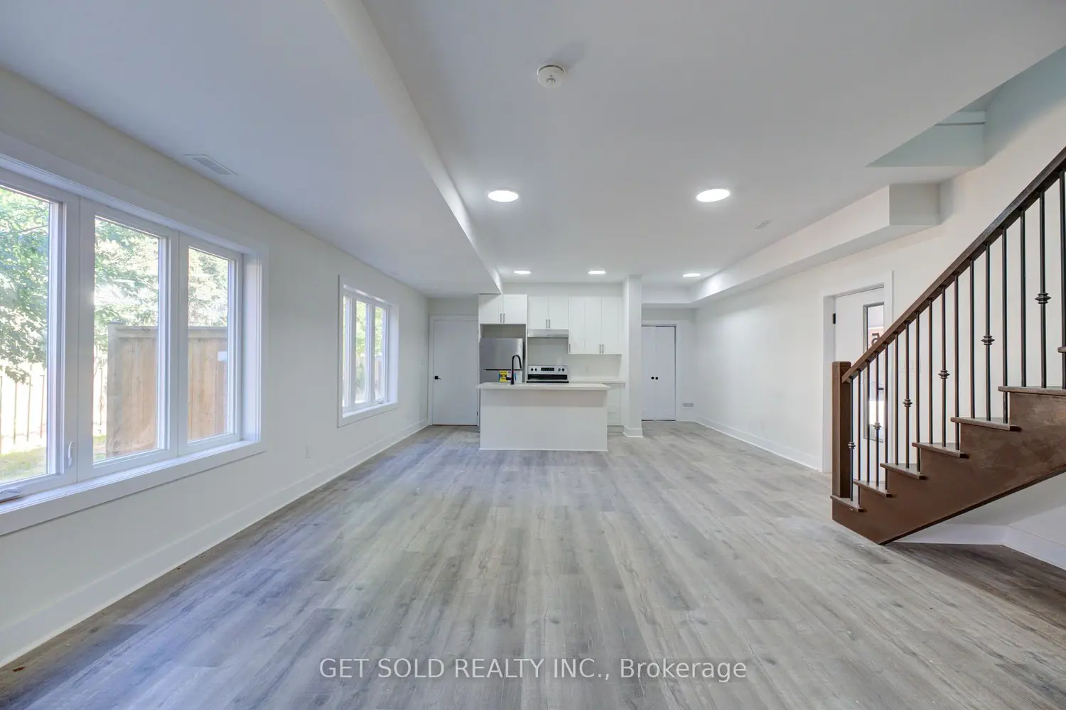 6701 Thorold Stone Road 5