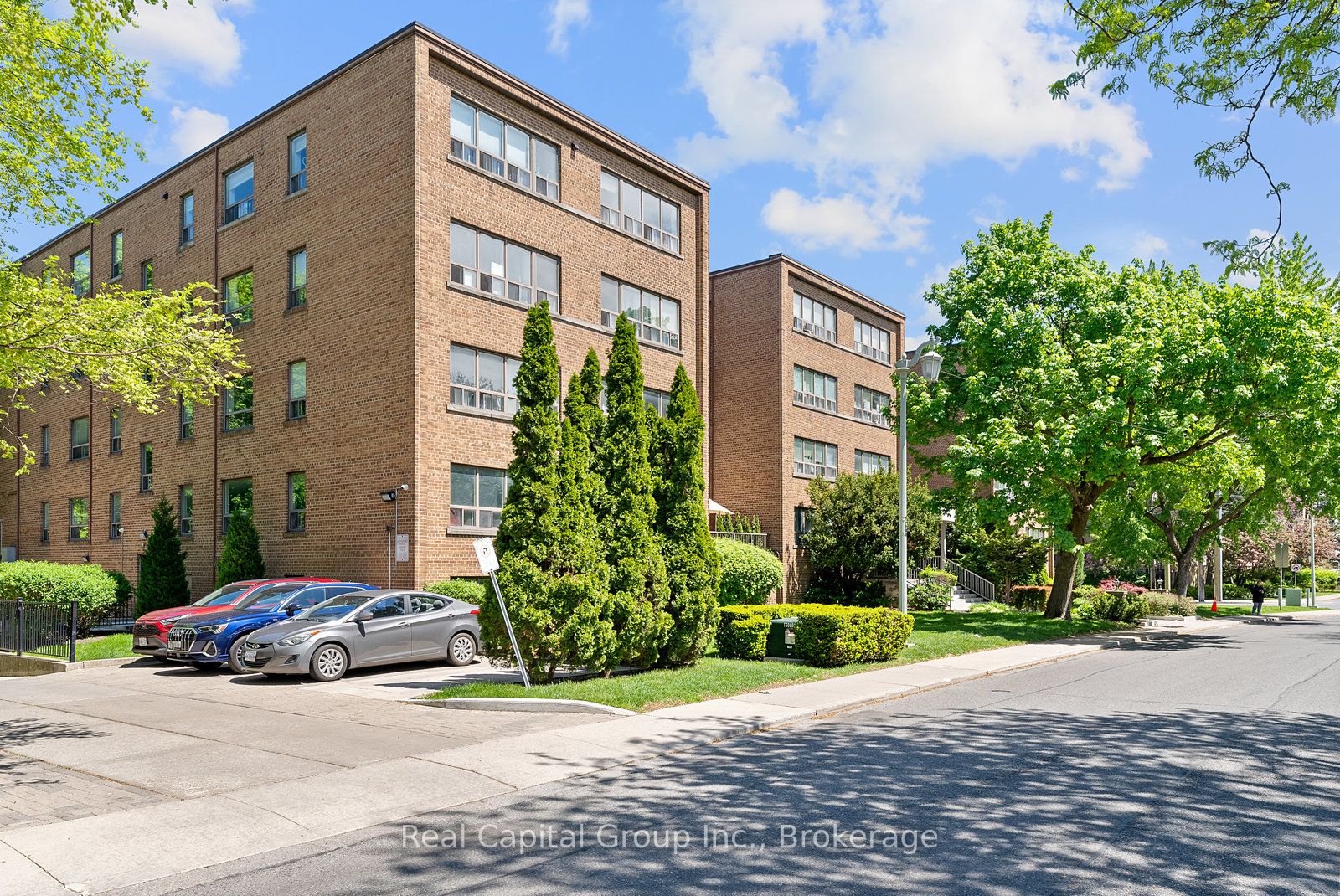 304-24 Shallmar Boulevard, Toronto, ON, M6C 2J9