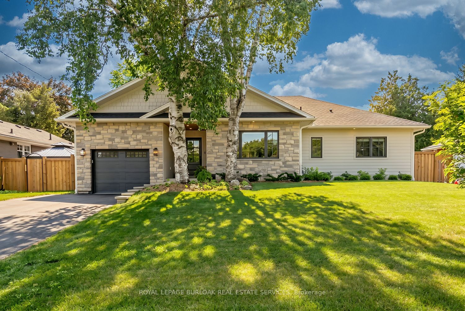 894 Condor Drive, Burlington, ON, L7T 3A9