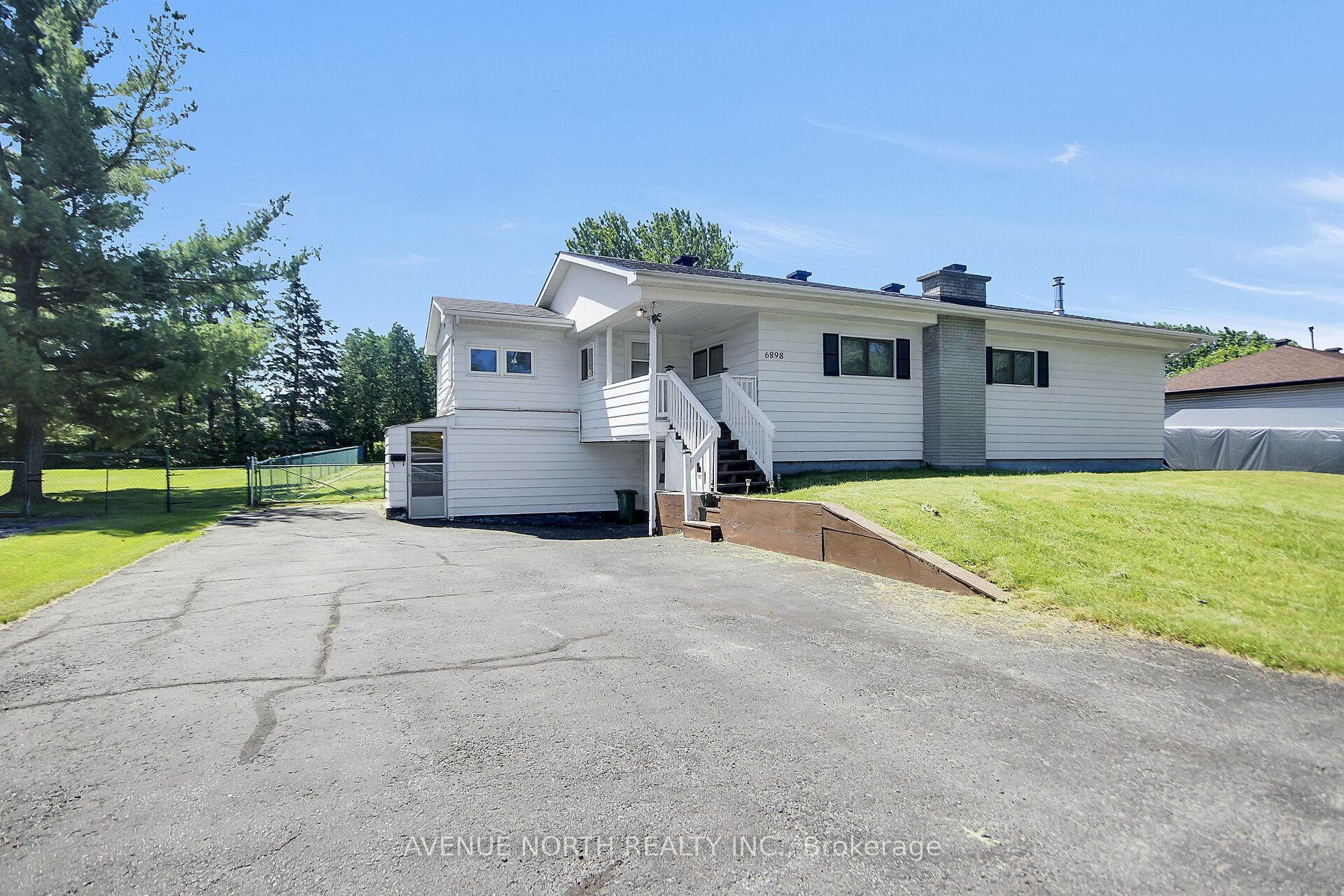 6898 Mitch Owens Road, Ottawa, ON, K4P 1C5