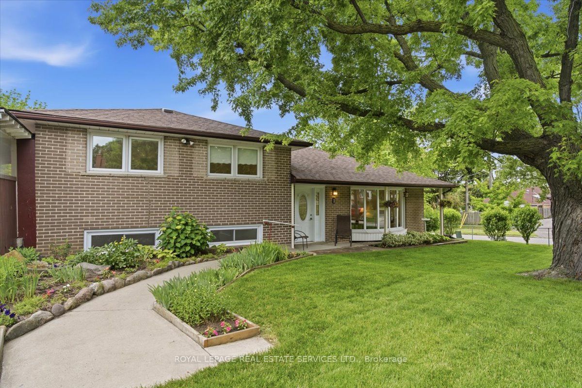 1 Rosegrove Place, Toronto, ON, M1S 1W5