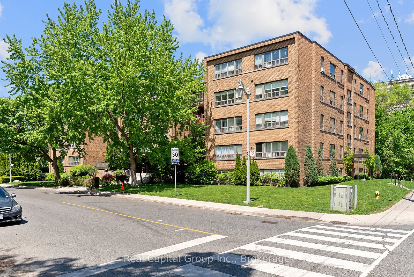 304-24 Shallmar Boulevard, Toronto, ON, M6C 2J9 photo 2