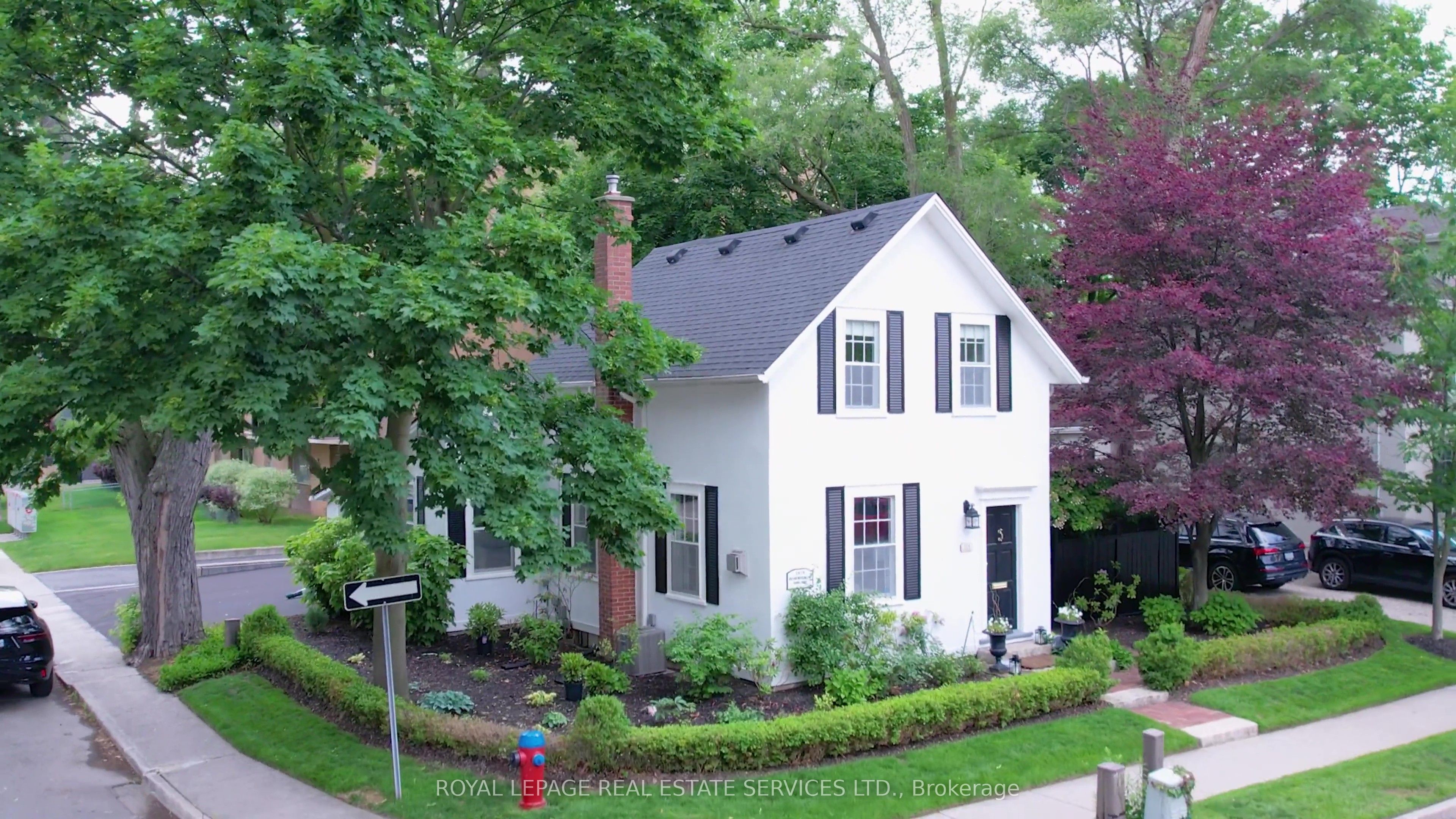 124 Chisholm Street, Oakville, ON, L6K 3J2