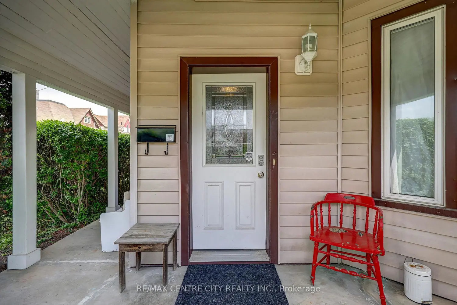 169 Wellington Street photo 2