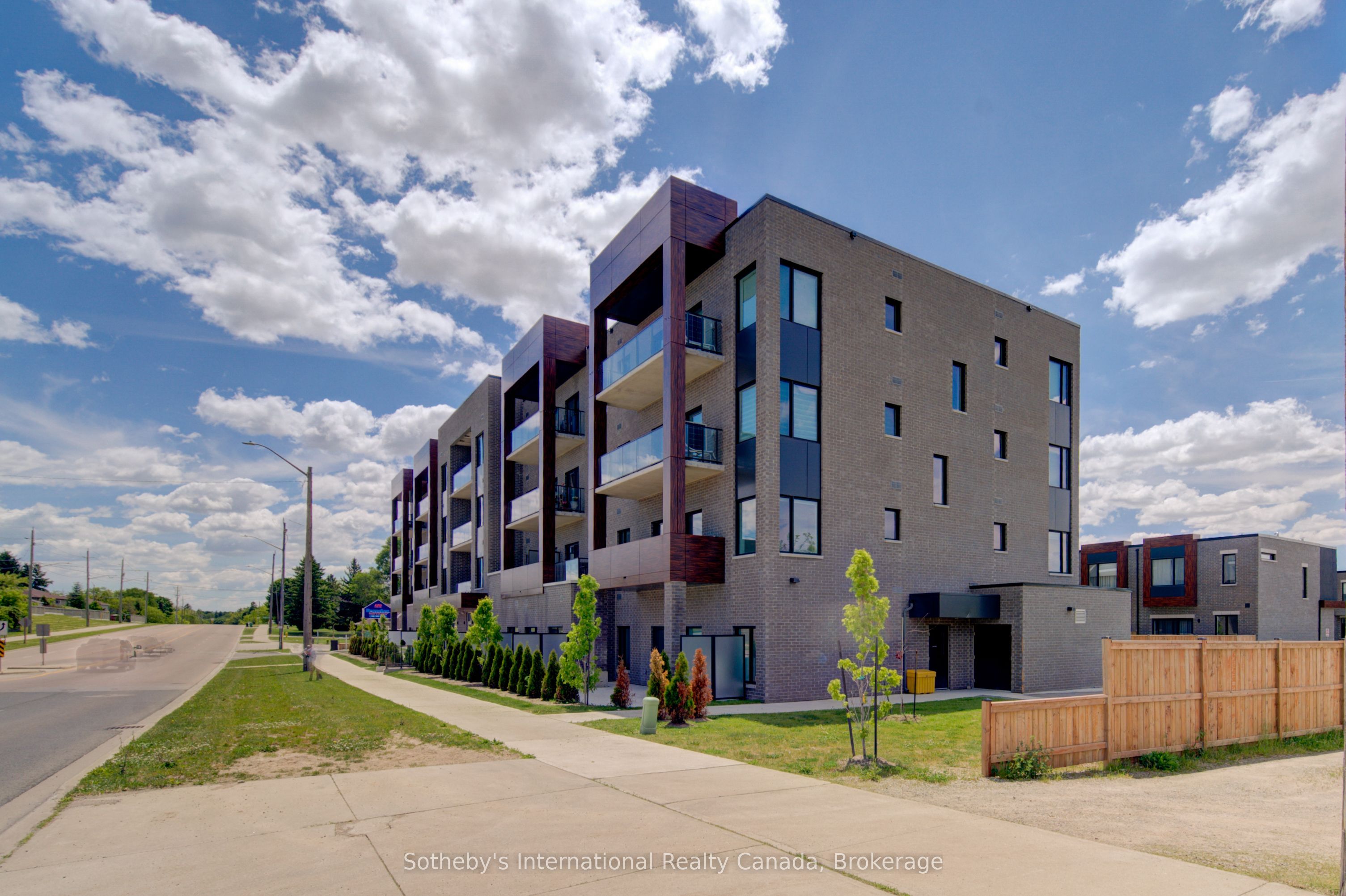 402-408 Dundas Street S, Cambridge, ON, N1R 8H7