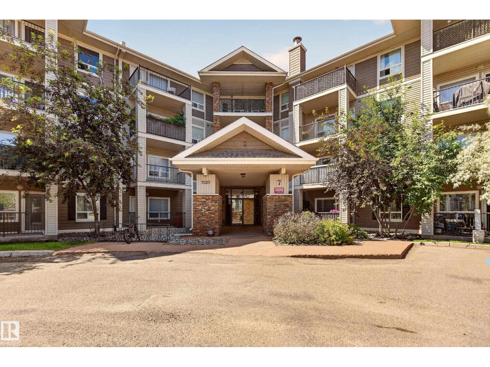 7121-7327 South Terwillegar Drive NW, Edmonton, AB, T6R0L8