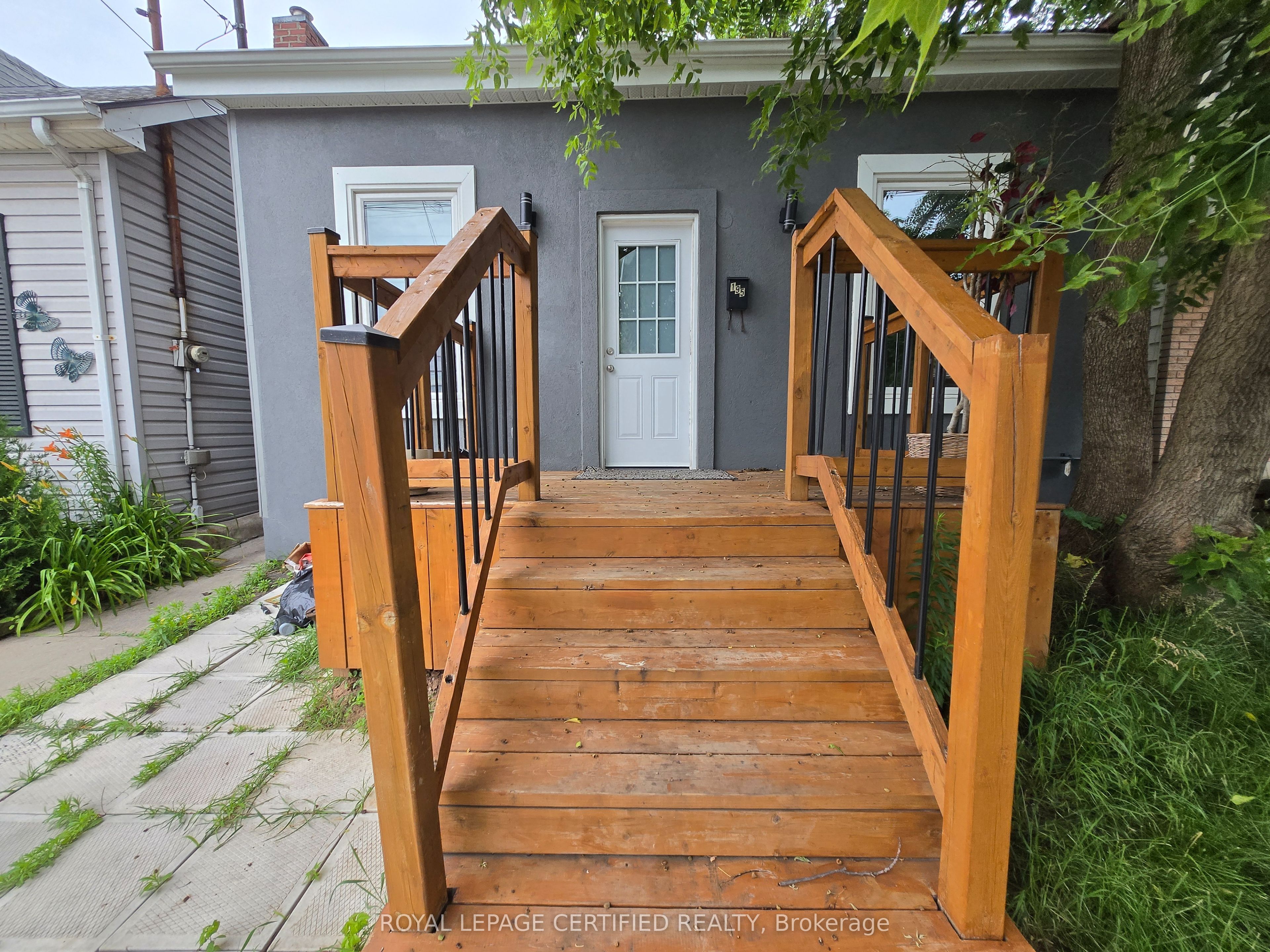 195 Picton Street E, Hamilton, ON, L8L 3W8