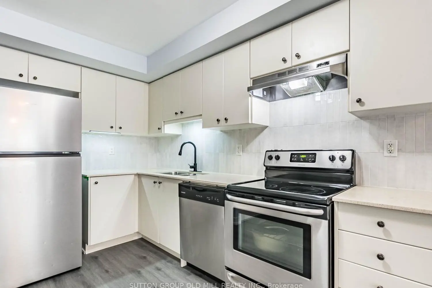 6 Drummond Street 301 photo 5