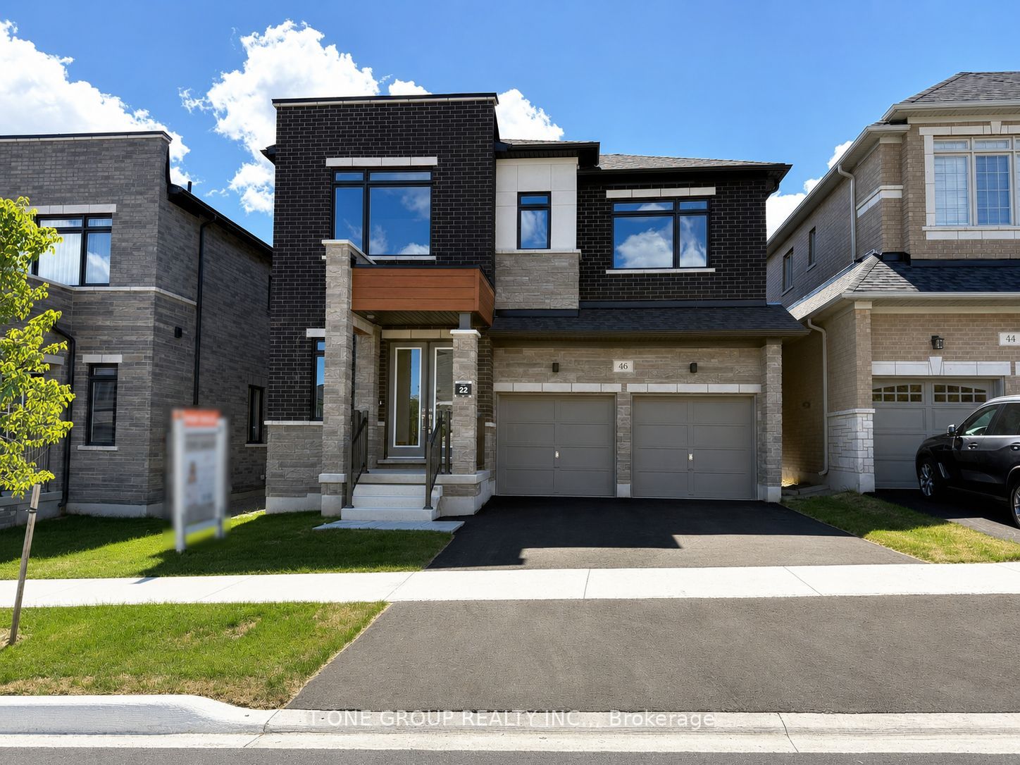 46 Boccella Crescent, Richmond Hill, ON, L4B 0J1 photo 2