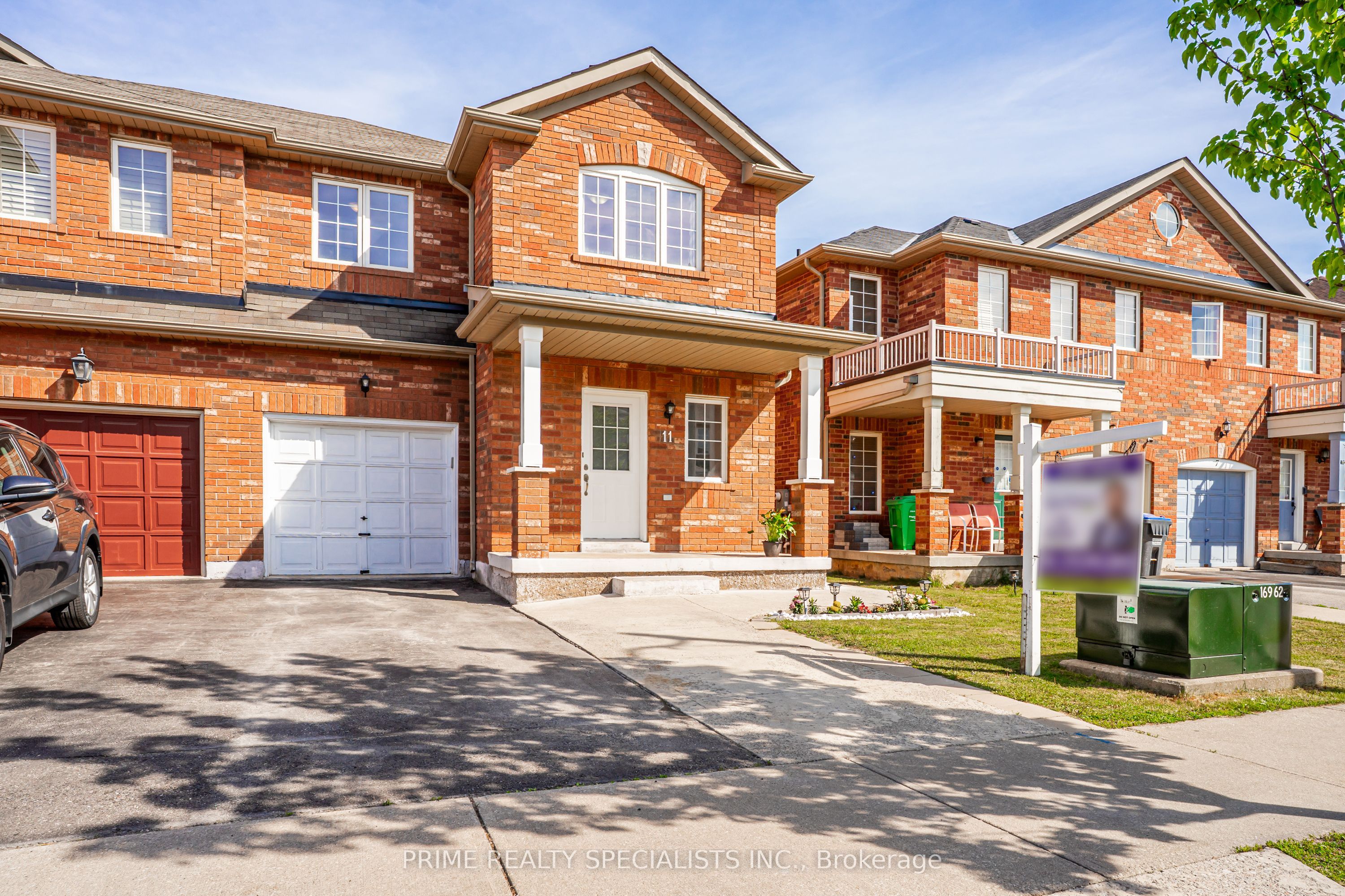 11 Commodore Drive, Brampton, ON, L6X 0S5