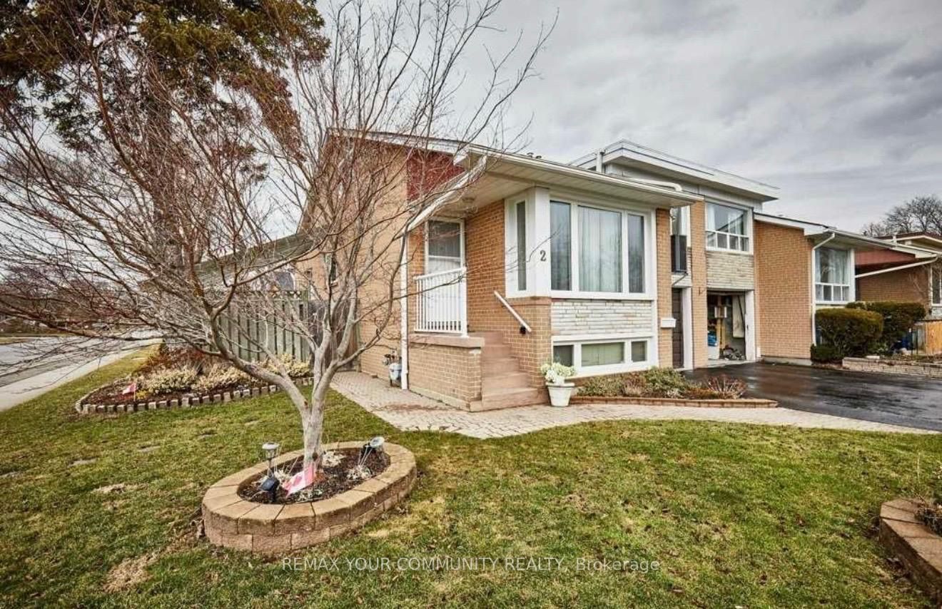 2 Pinemore Crescent, Toronto, ON, M3A 1W6