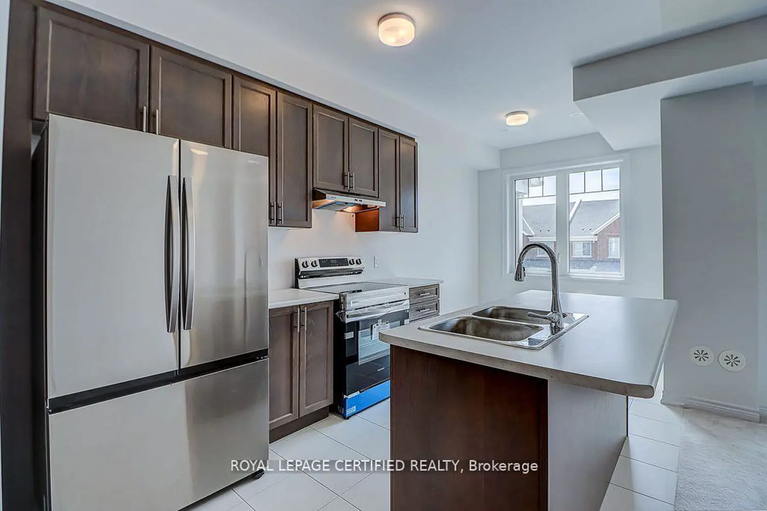 2013 Cameron Lott Crescent photo 4