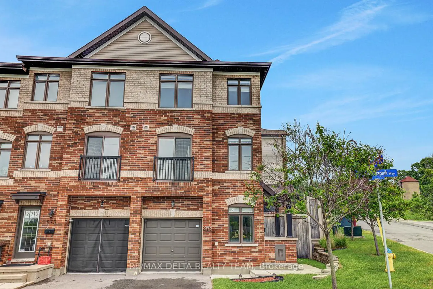 275 Eric Czapnik Way