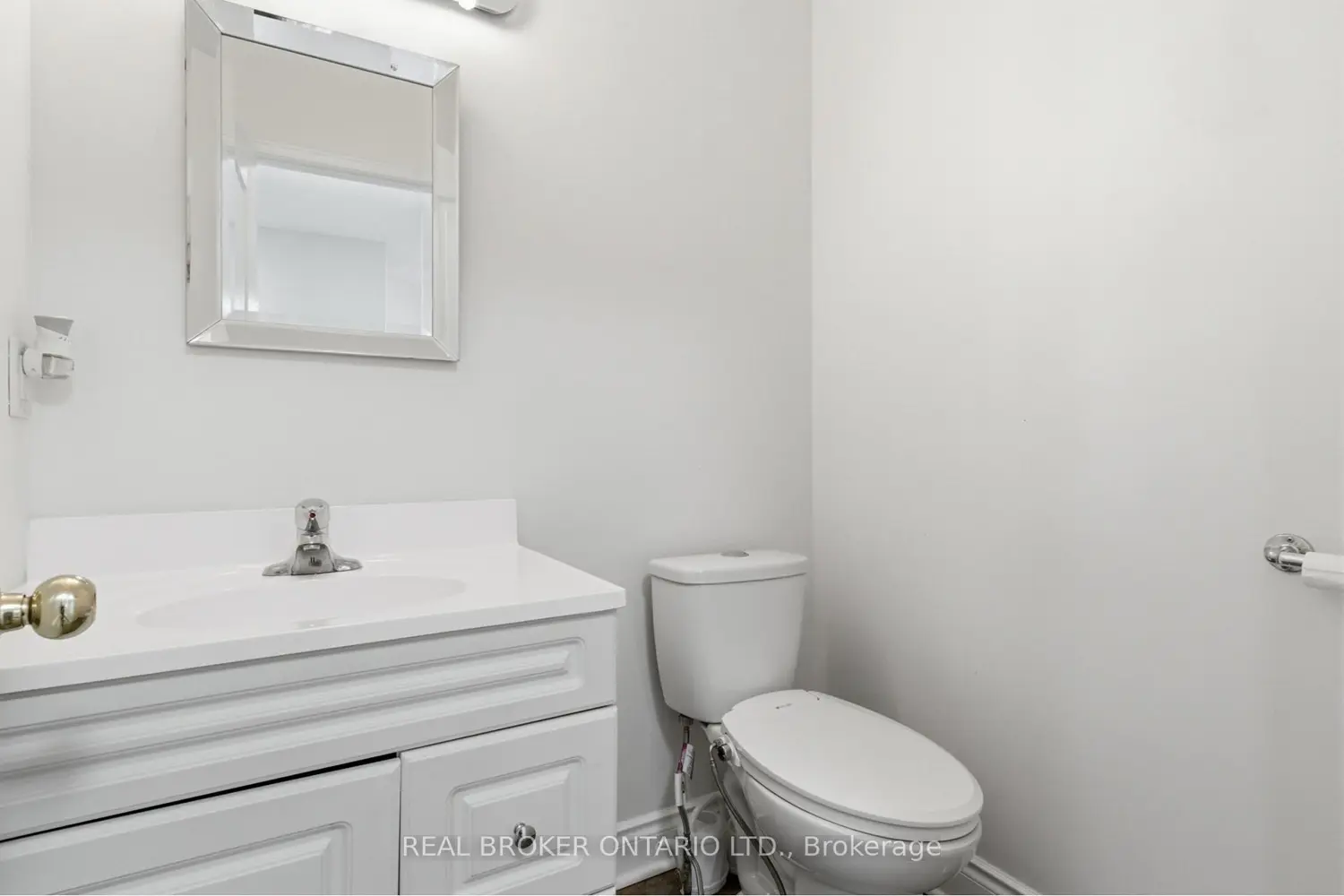 135 Blackburn Drive photo 3