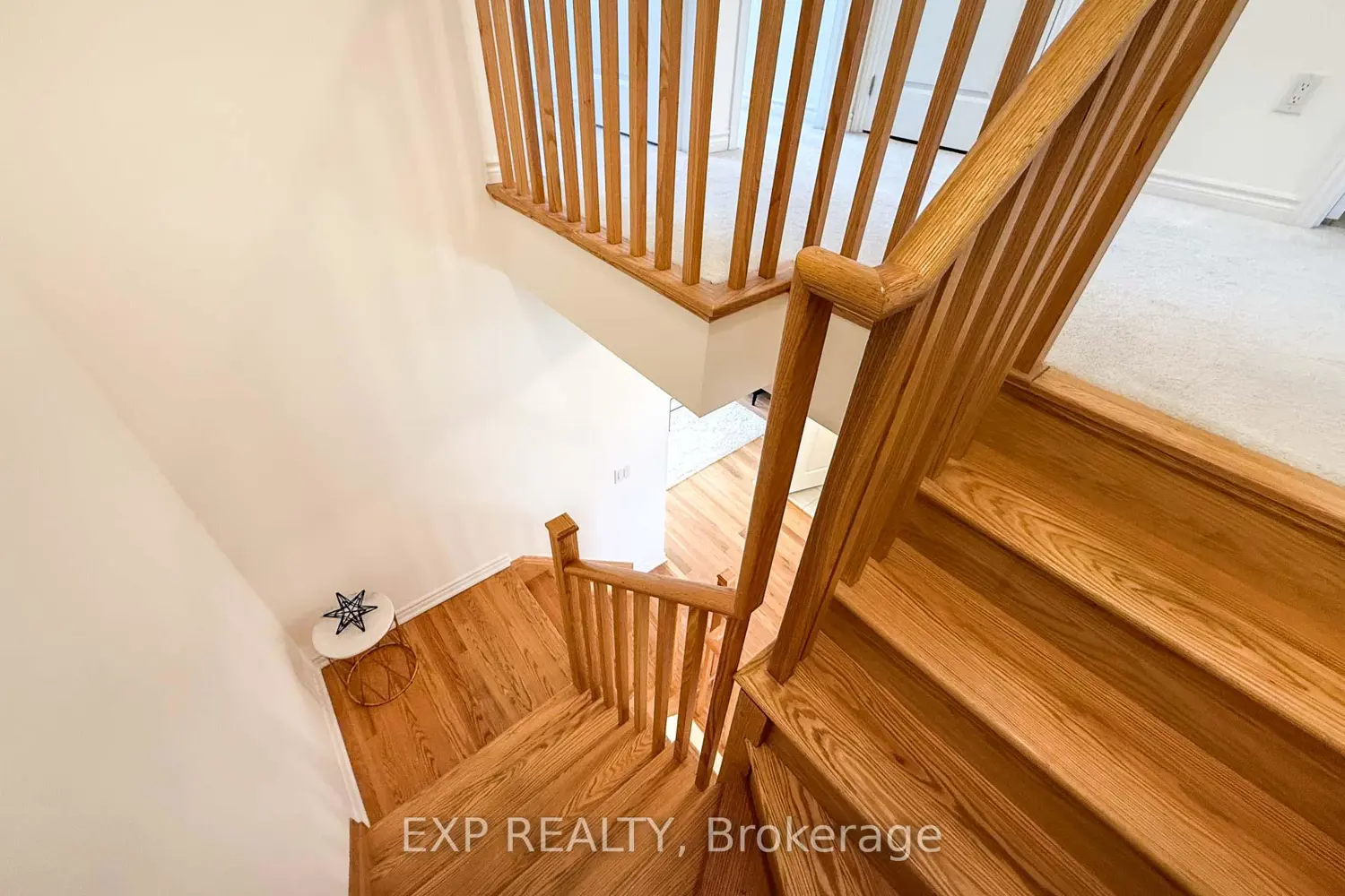 58 Massachusetts Lane photo 4