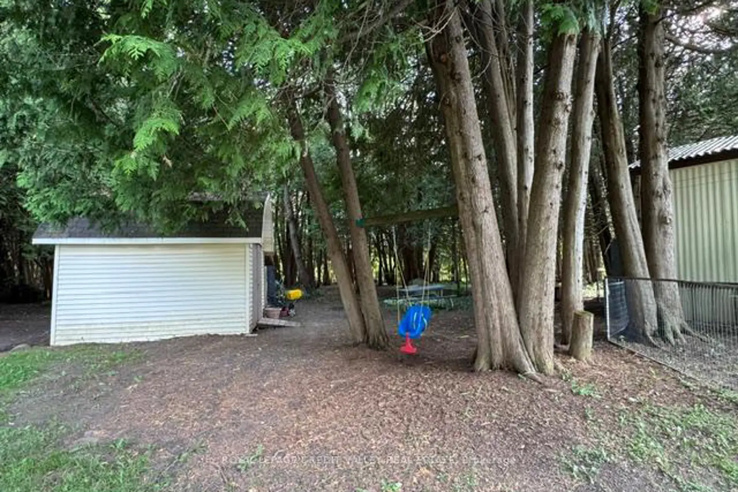 5 Laurel Lane photo 5