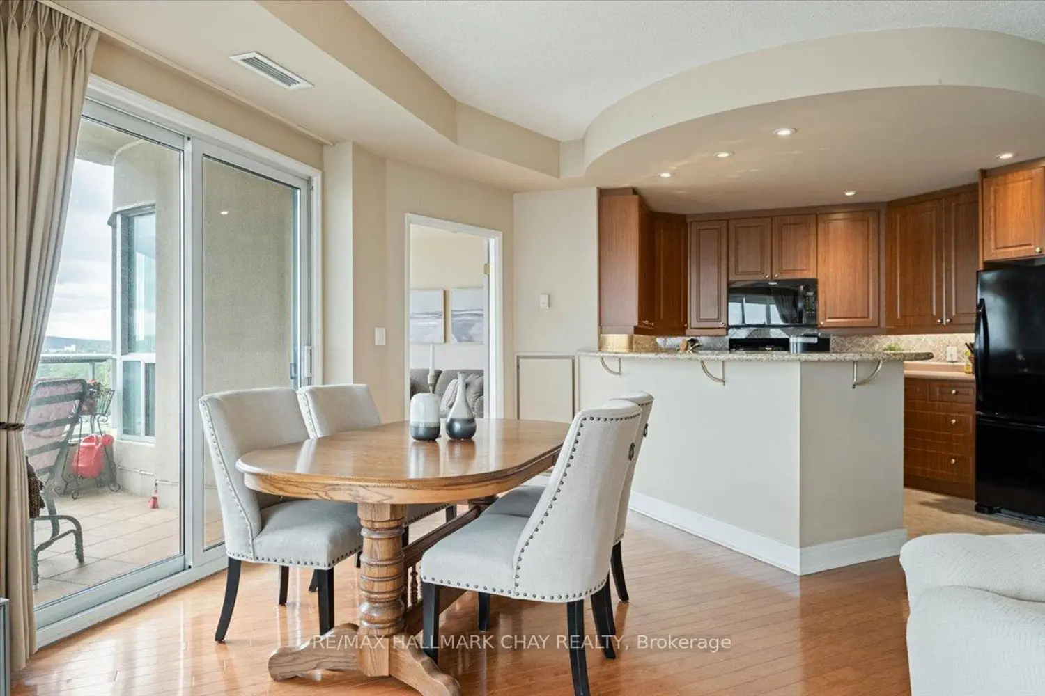 2 Toronto Street 1411 photo 5