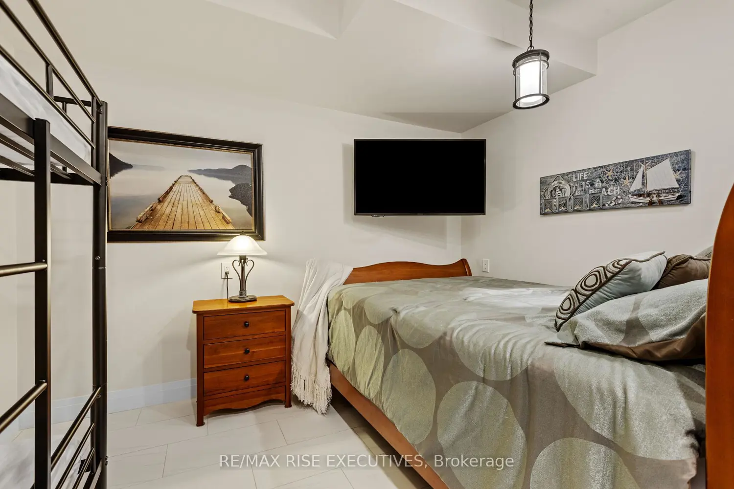 165 Finsbury Avenue photo 4