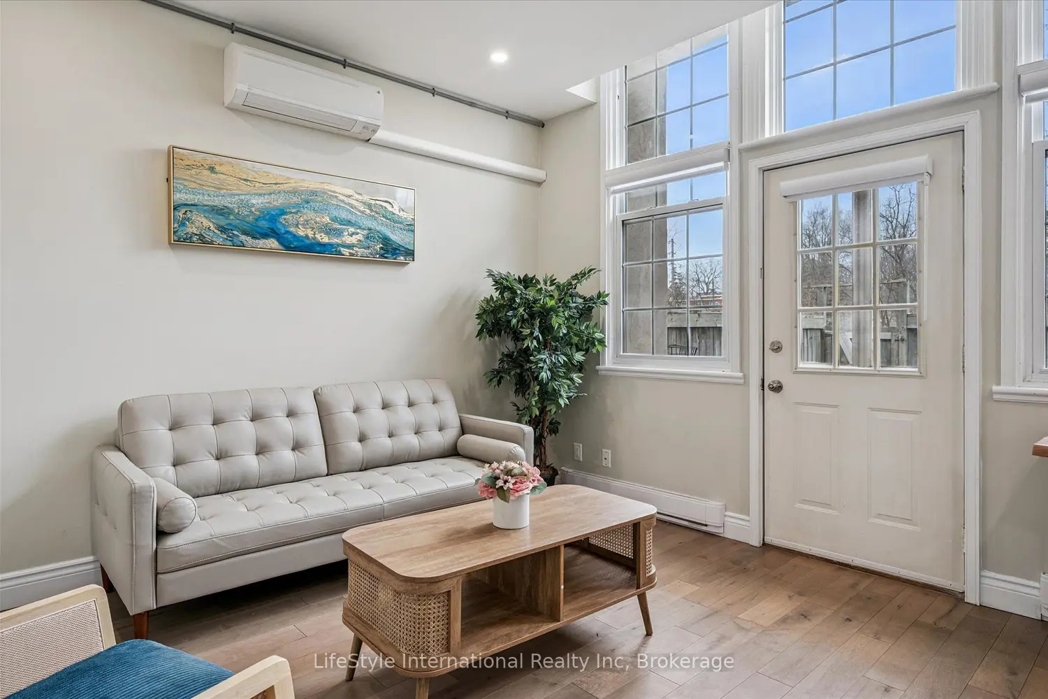 196 Arthur Street 6 photo 5