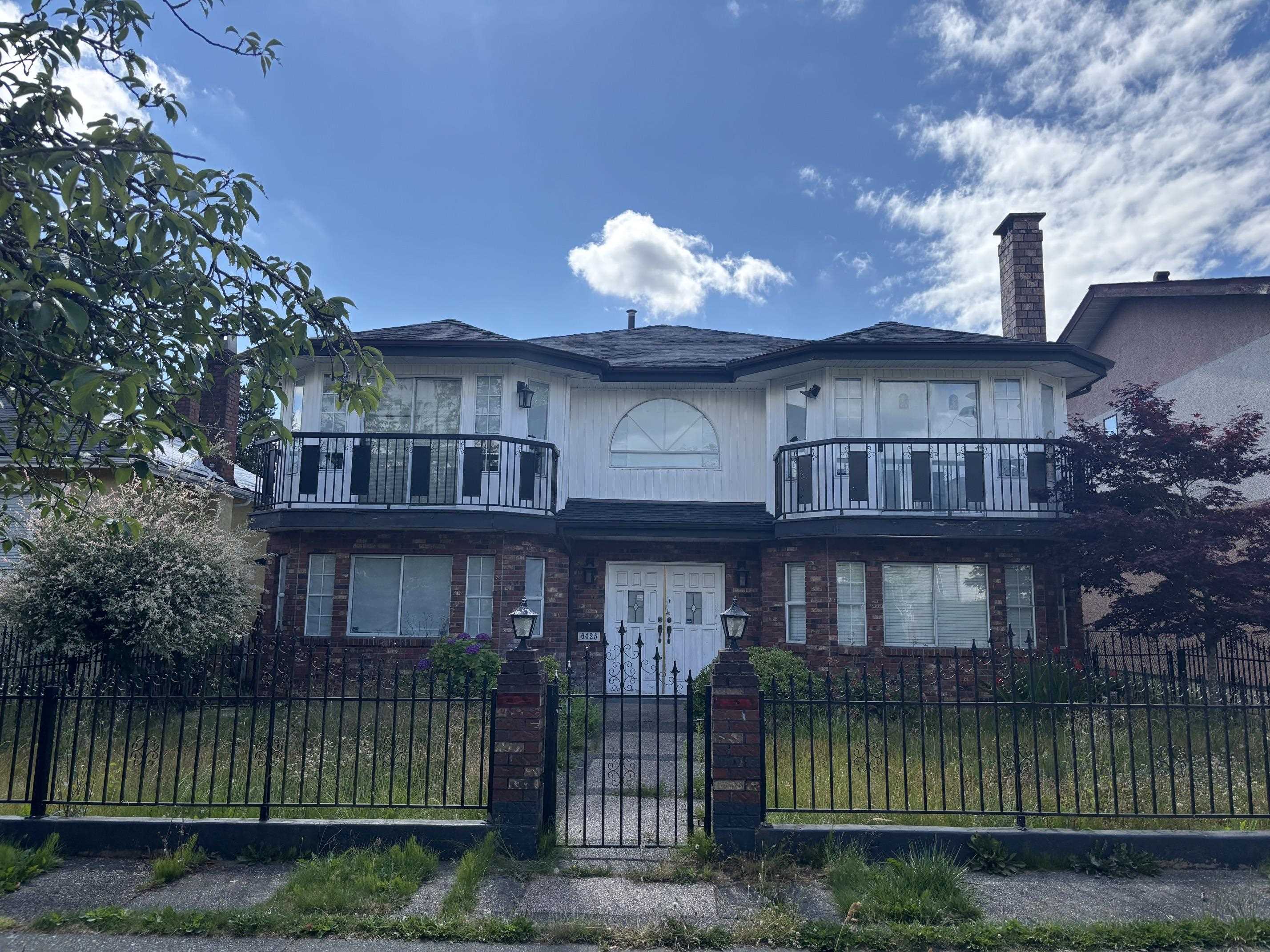 6425 Ontario Street, Vancouver, BC, V5W 2N1