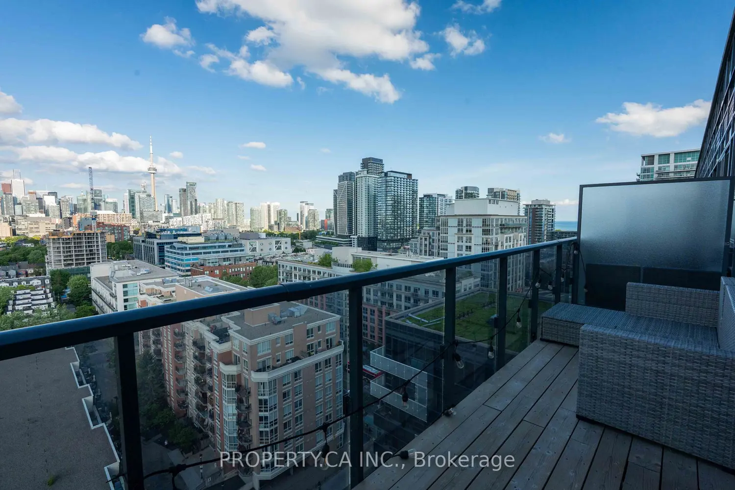 1030 King Street Ph05