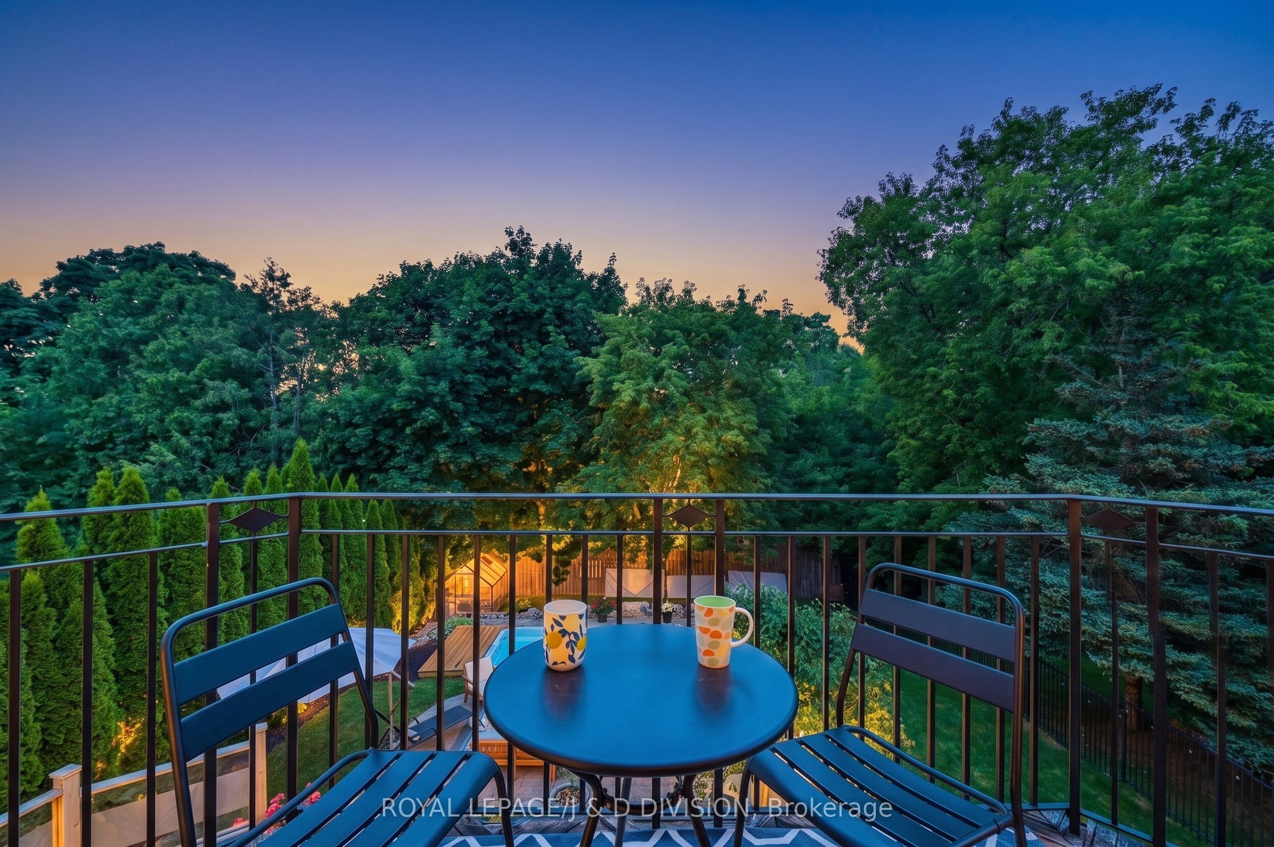 17 Agar Crescent, Toronto, ON, M9B 5A4 photo 4