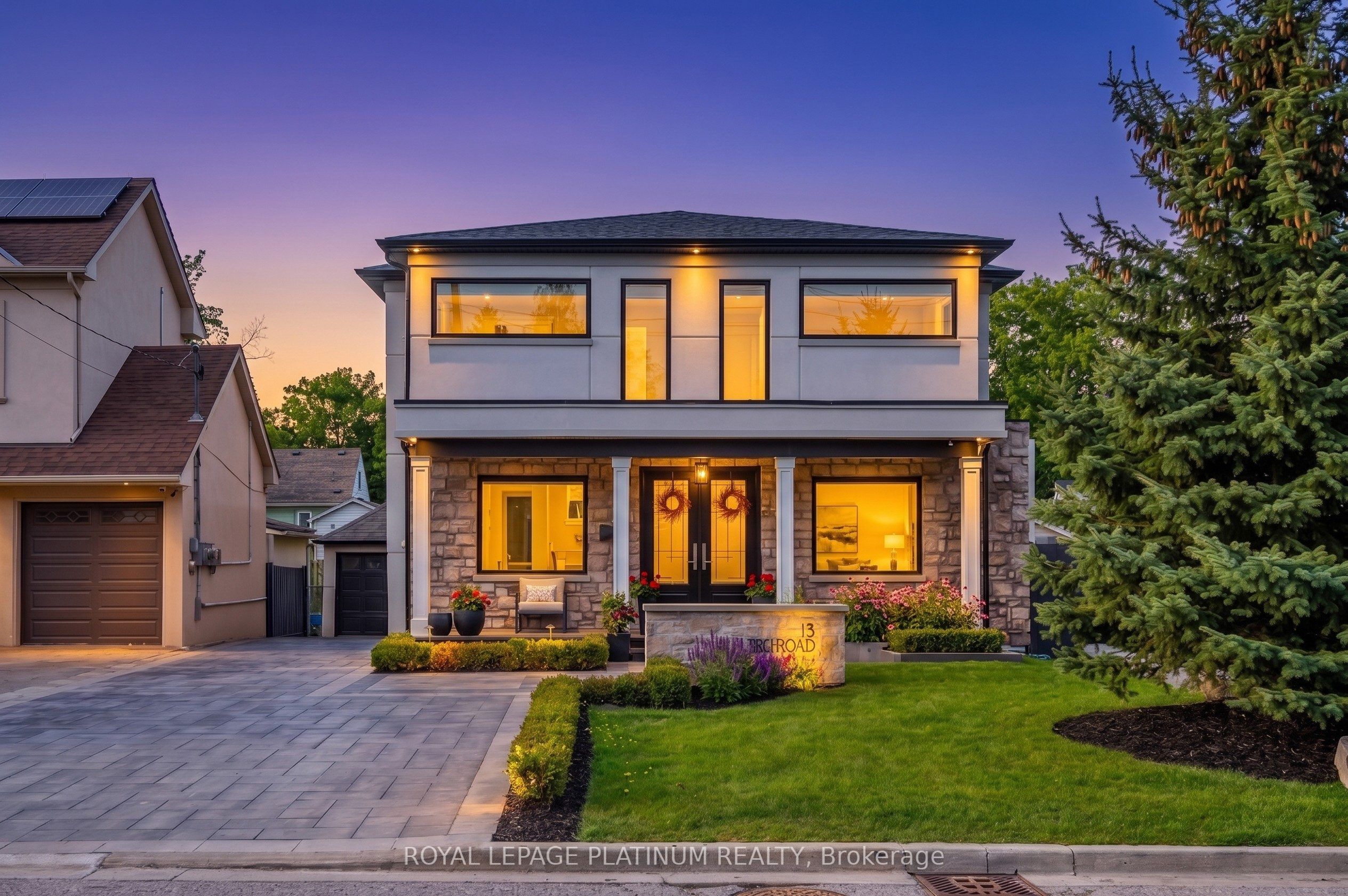 13 Arch Road, Mississauga, ON, L5M 1M4
