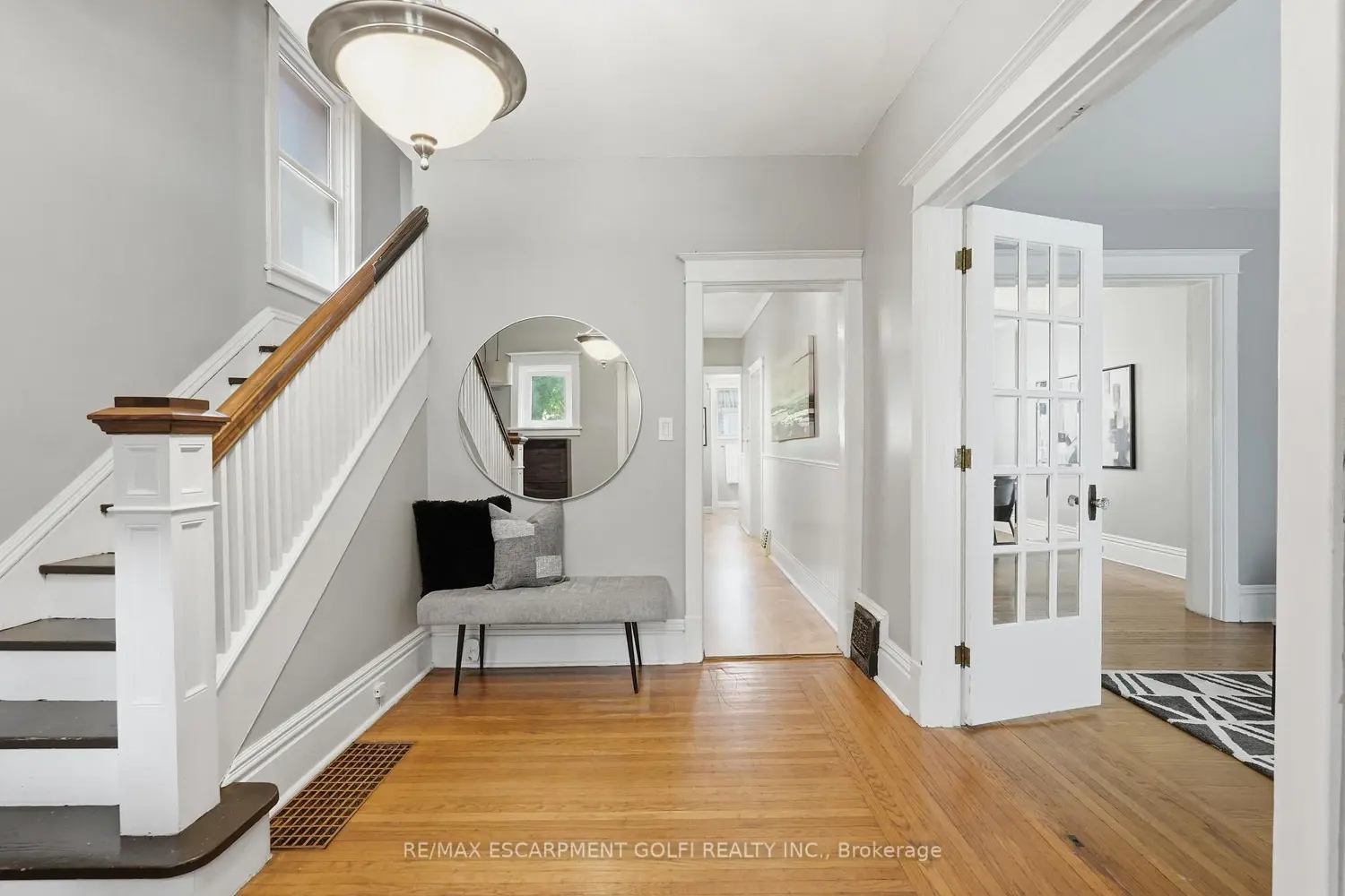 71 Aikman Avenue photo 2