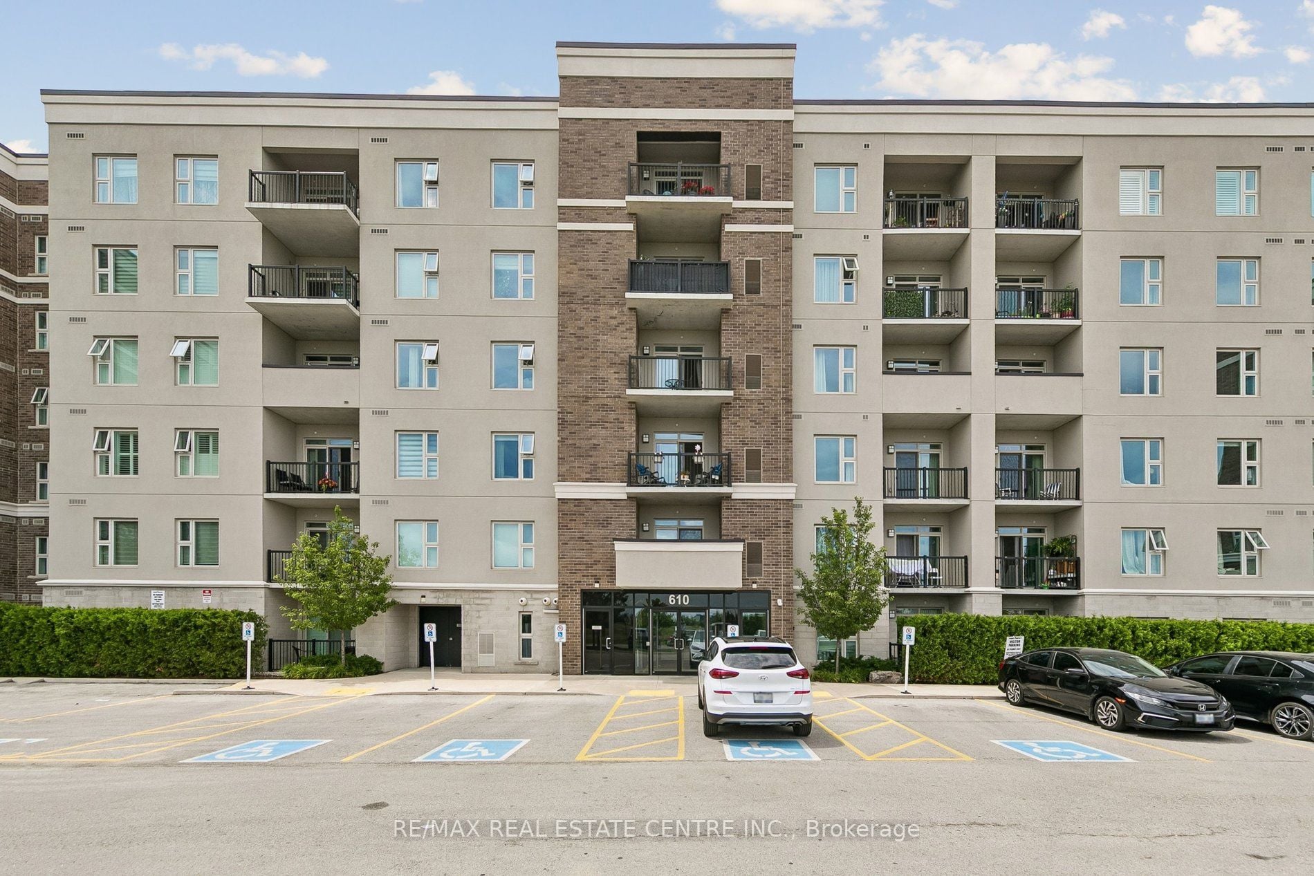102-610 Farmstead Drive, Milton, ON, L9T 8X5