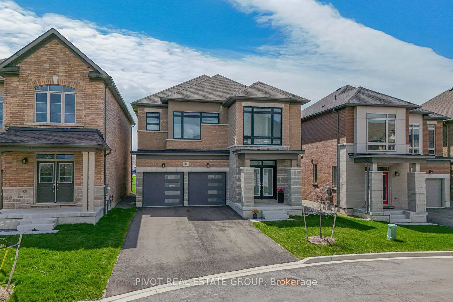34 Waterfront Crescent photo 2