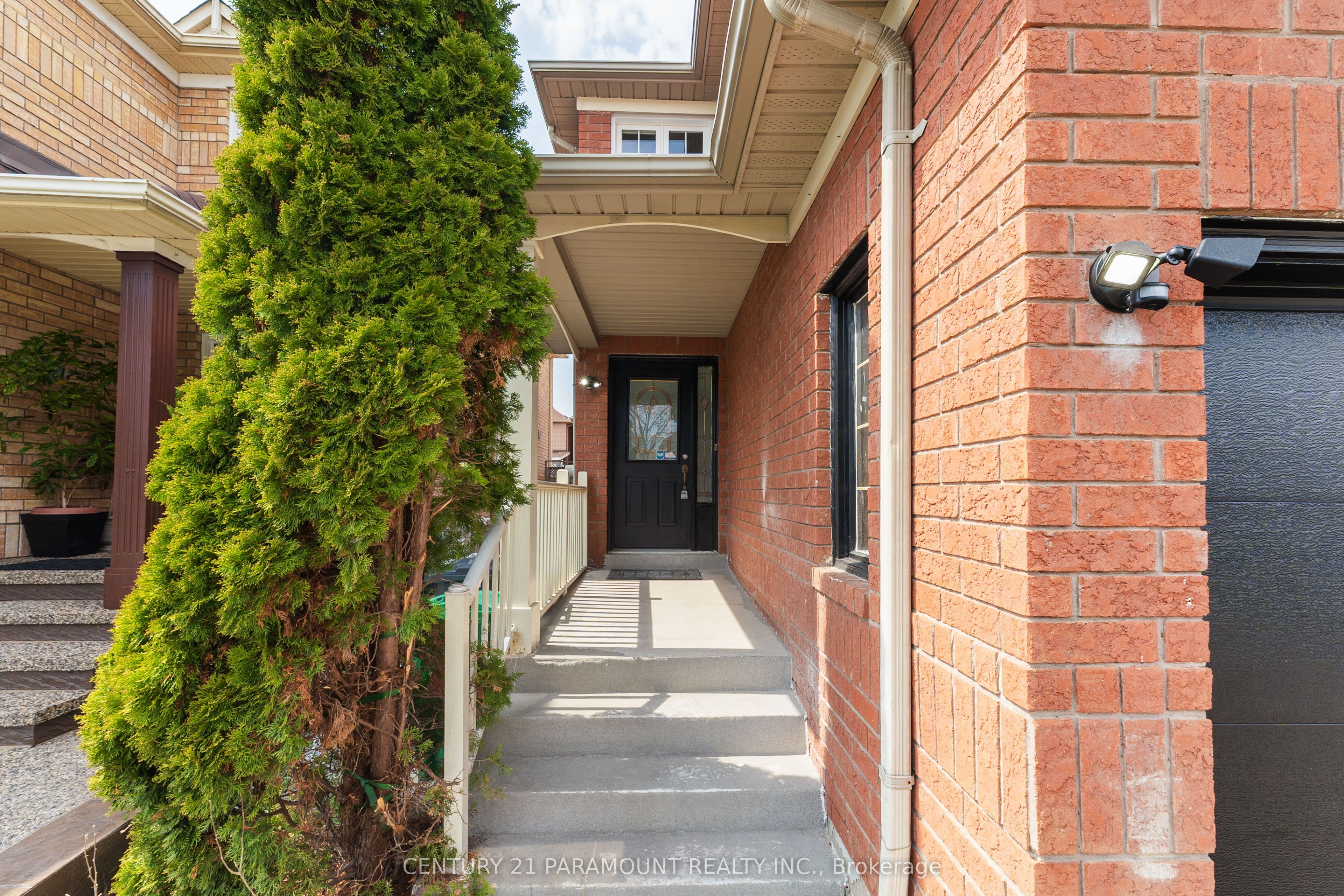 641 Macbeth Heights, Mississauga, ON, L5W 1E5 photo 4