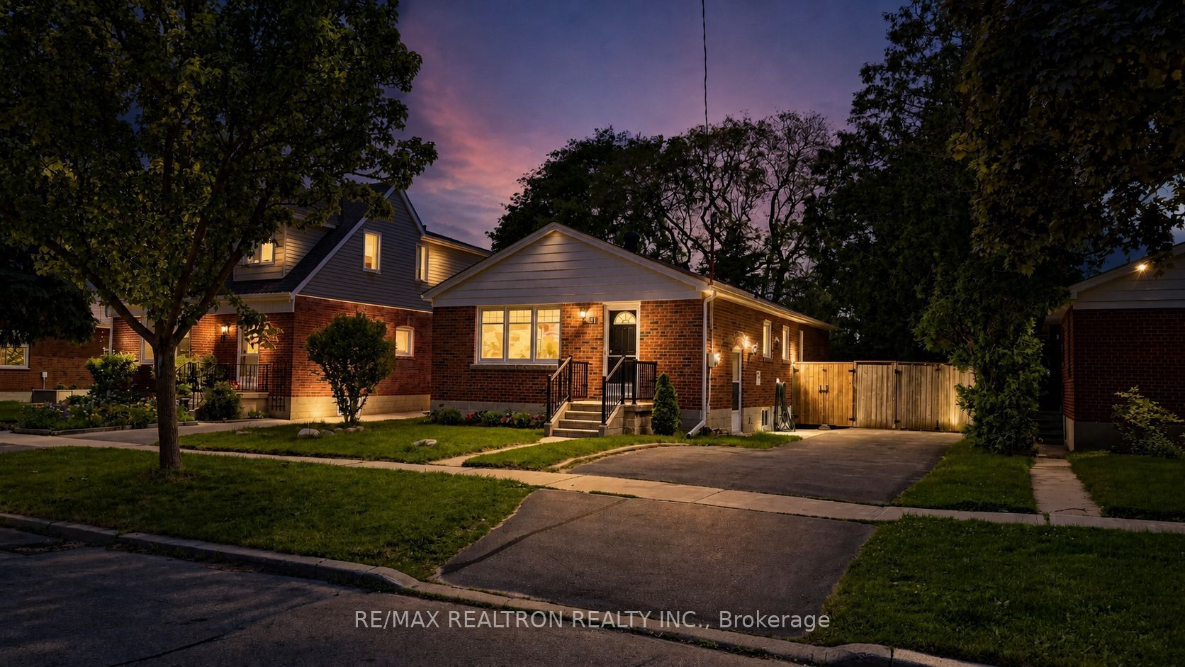 91 Vauxhall Drive, Toronto, ON, M1P 1R1
