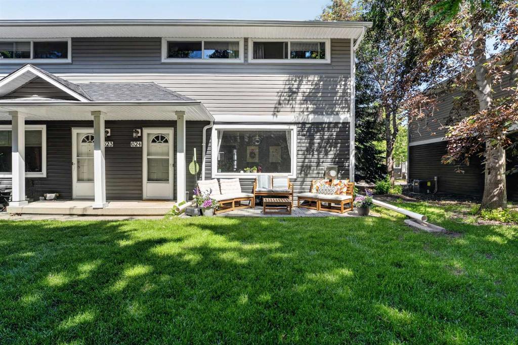 624 Regal Park NE, Calgary, AB, T3E 0S6 photo 2