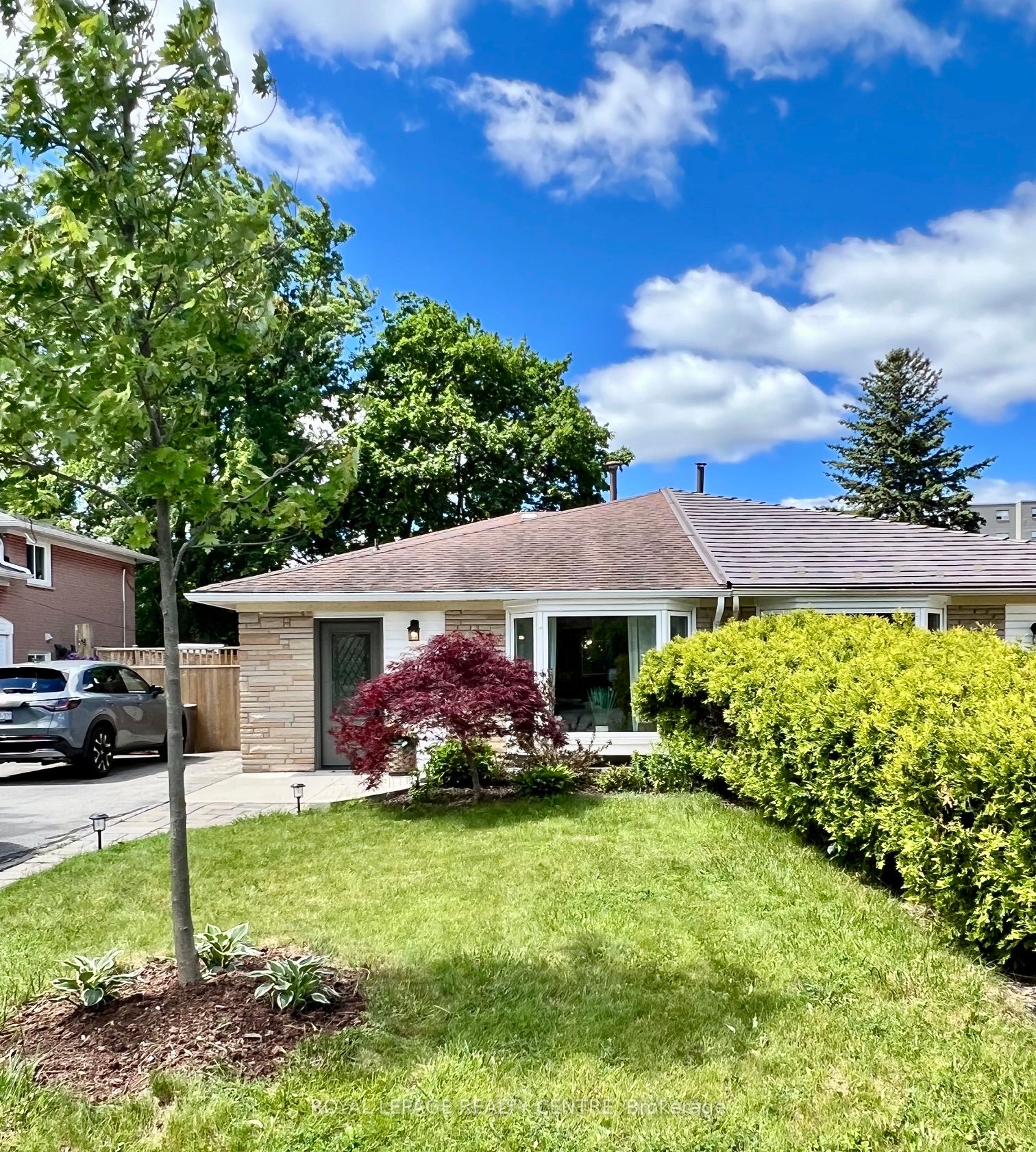 1319 Redbank Crescent, Oakville, ON, L6H 1Y4