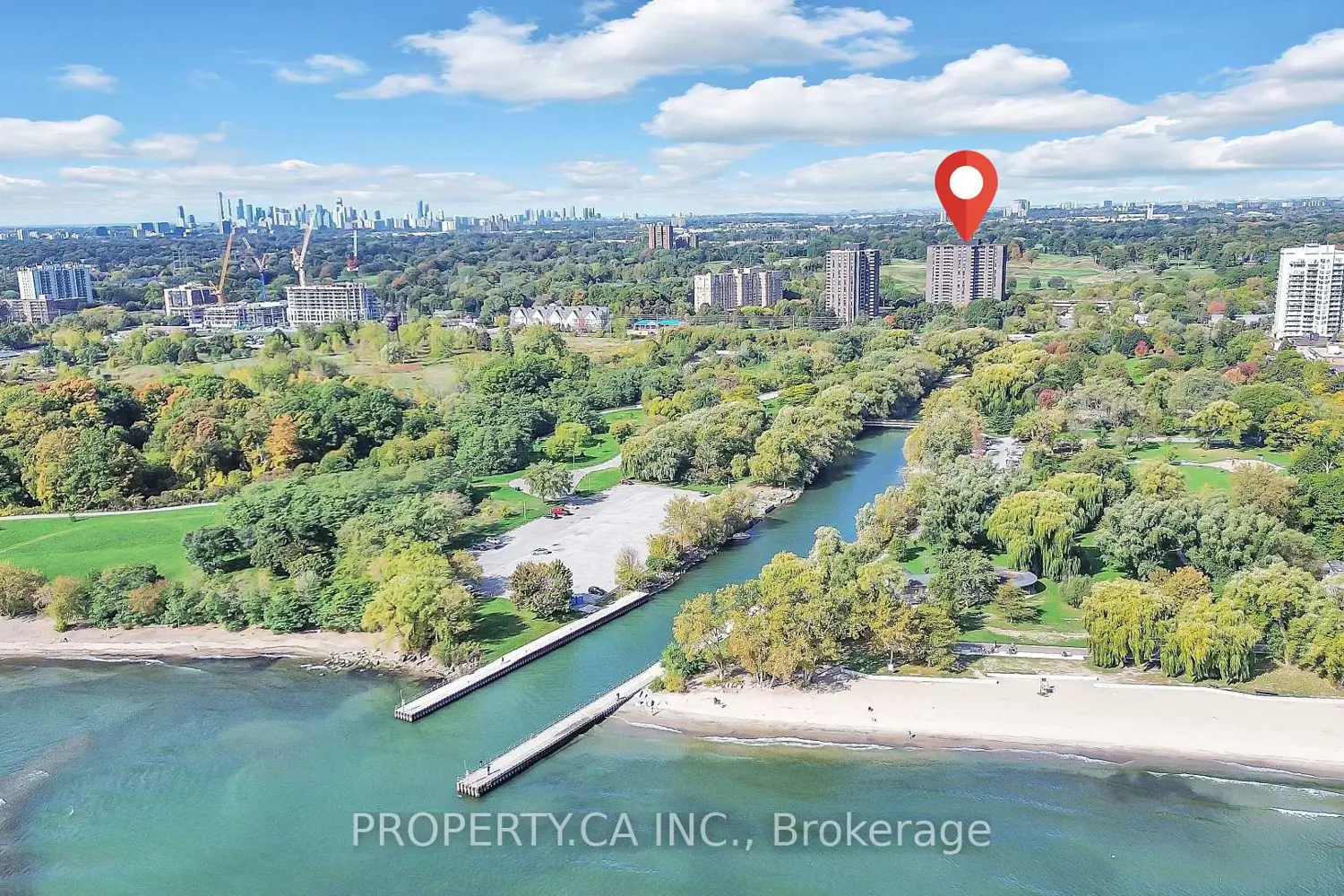 1535 Lakeshore Road 305