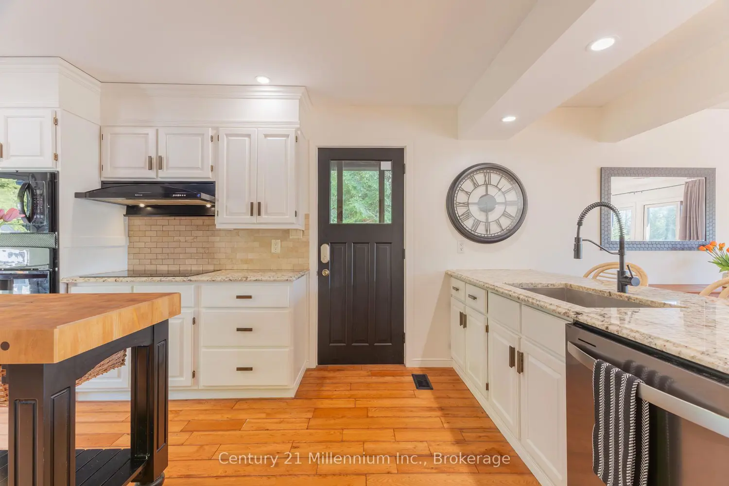 160 Sunset Drive photo 5