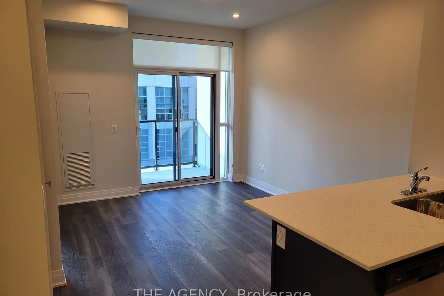 16 Concord Place 533