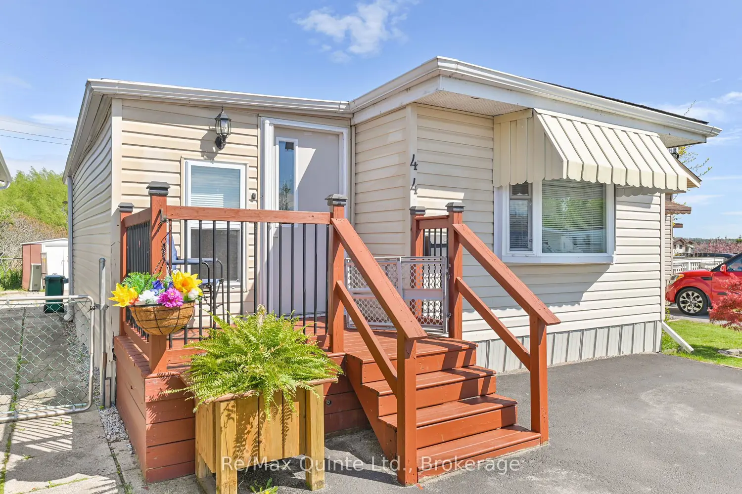 311 Dundas Street 44 photo 4