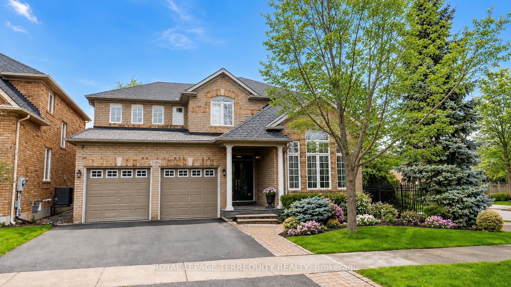 2089 Blackforest Crescent, Oakville, ON, L6M 4T5