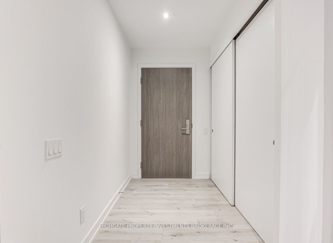 228-161 Roehampton Avenue, Toronto, ON, M4P 1P9 photo 2