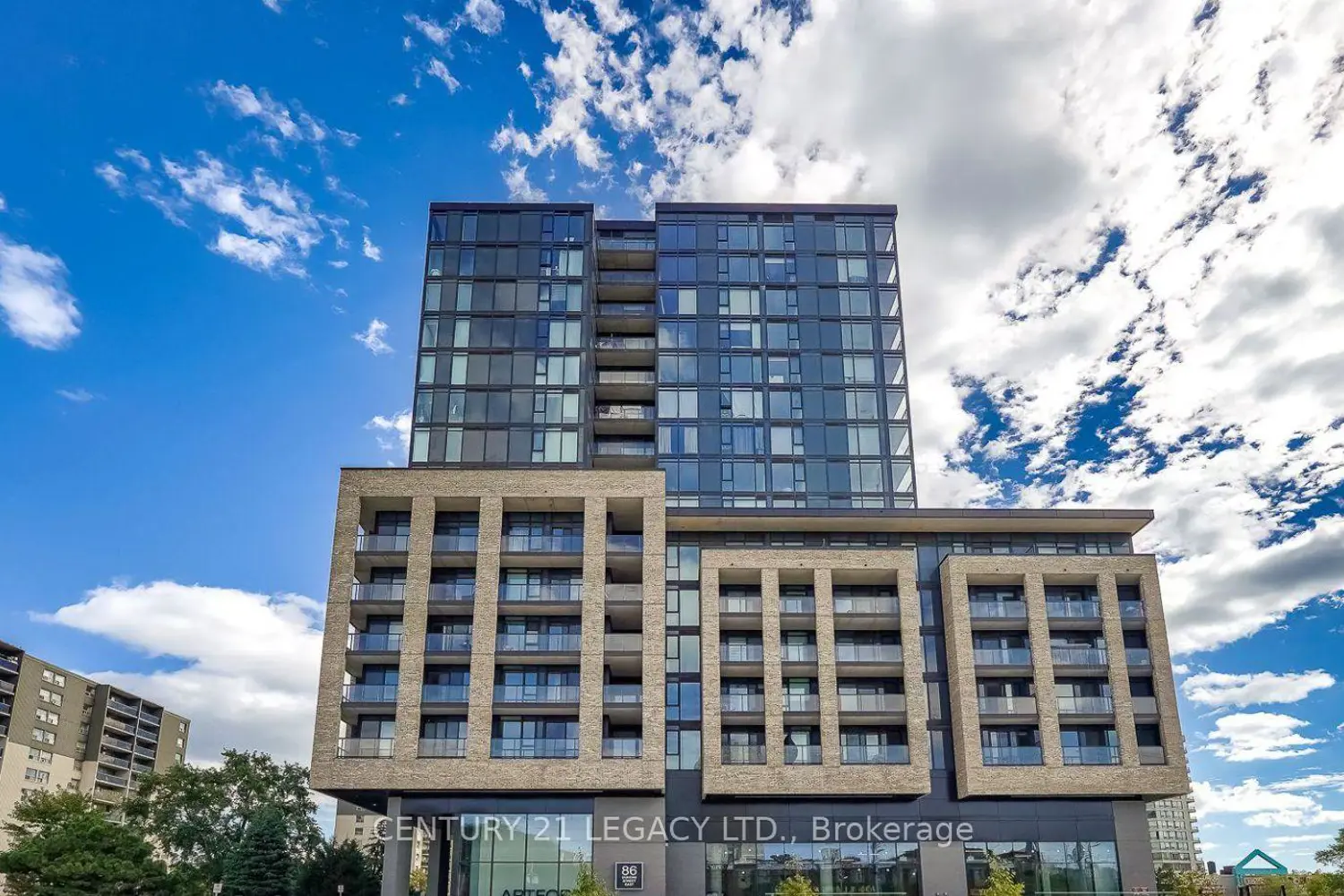 86 Dundas Street 821 photo 2