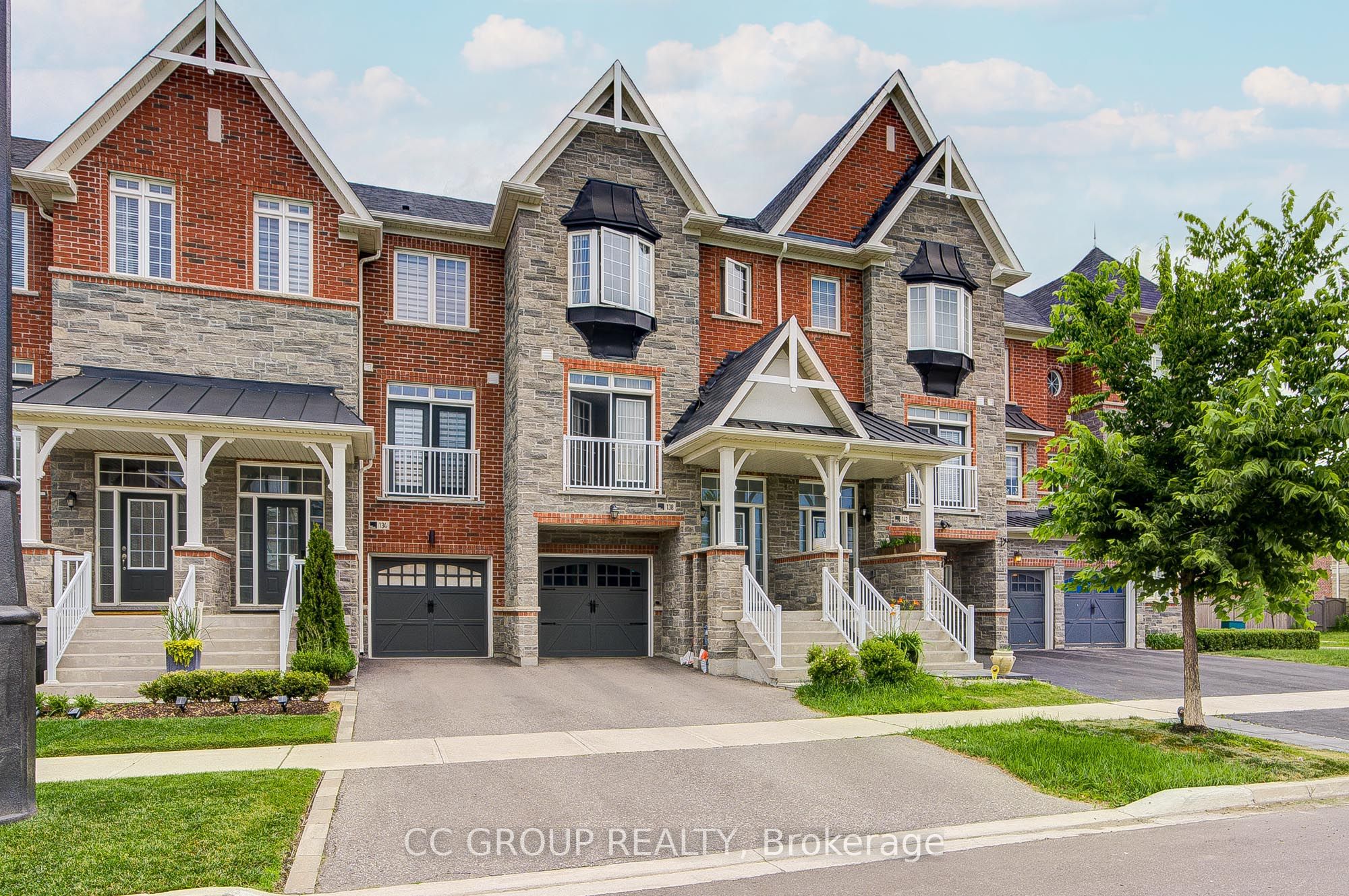 138 Farooq Boulevard S, Vaughan, ON, L4H 4S1