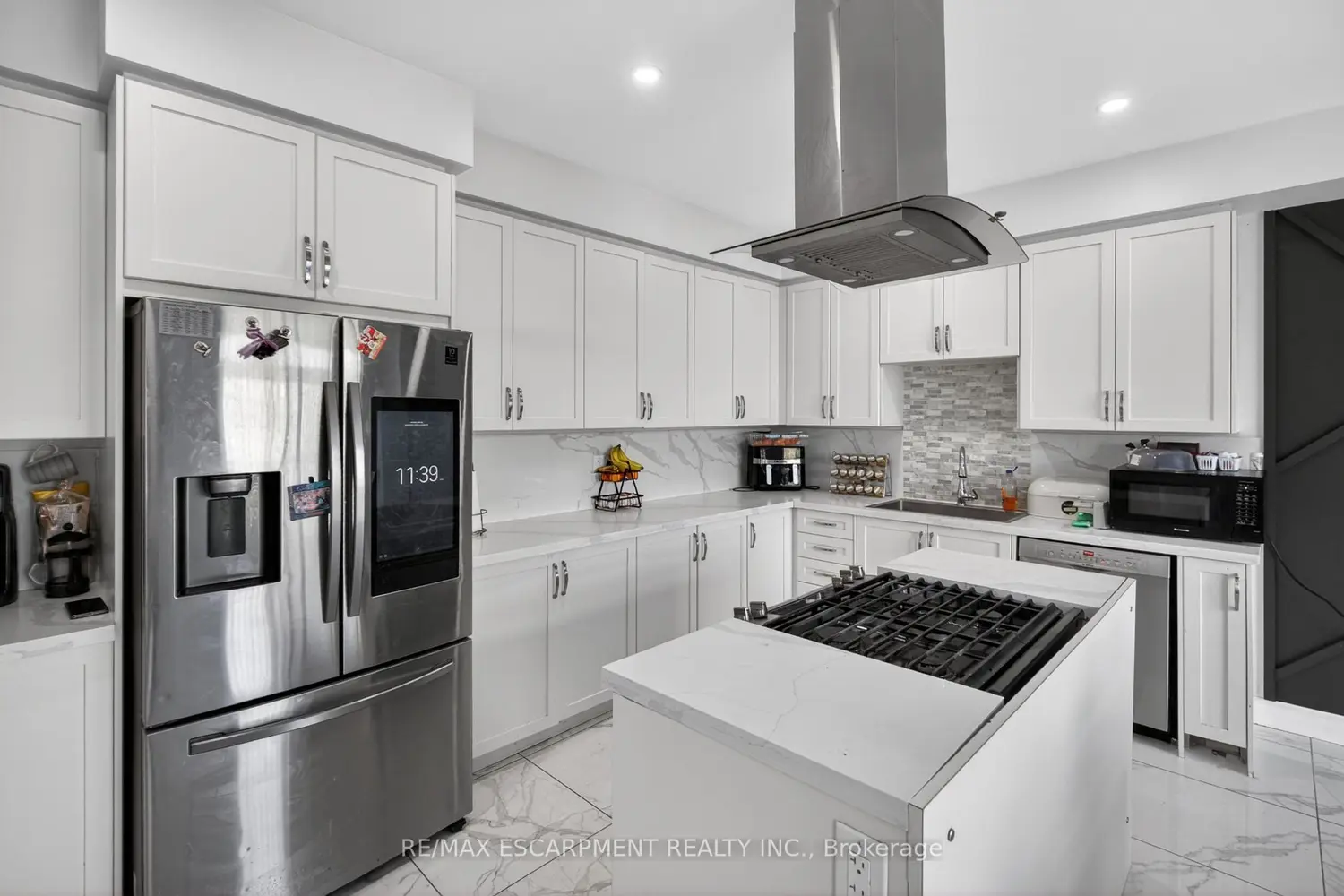 9 Fleming Crescent photo 3